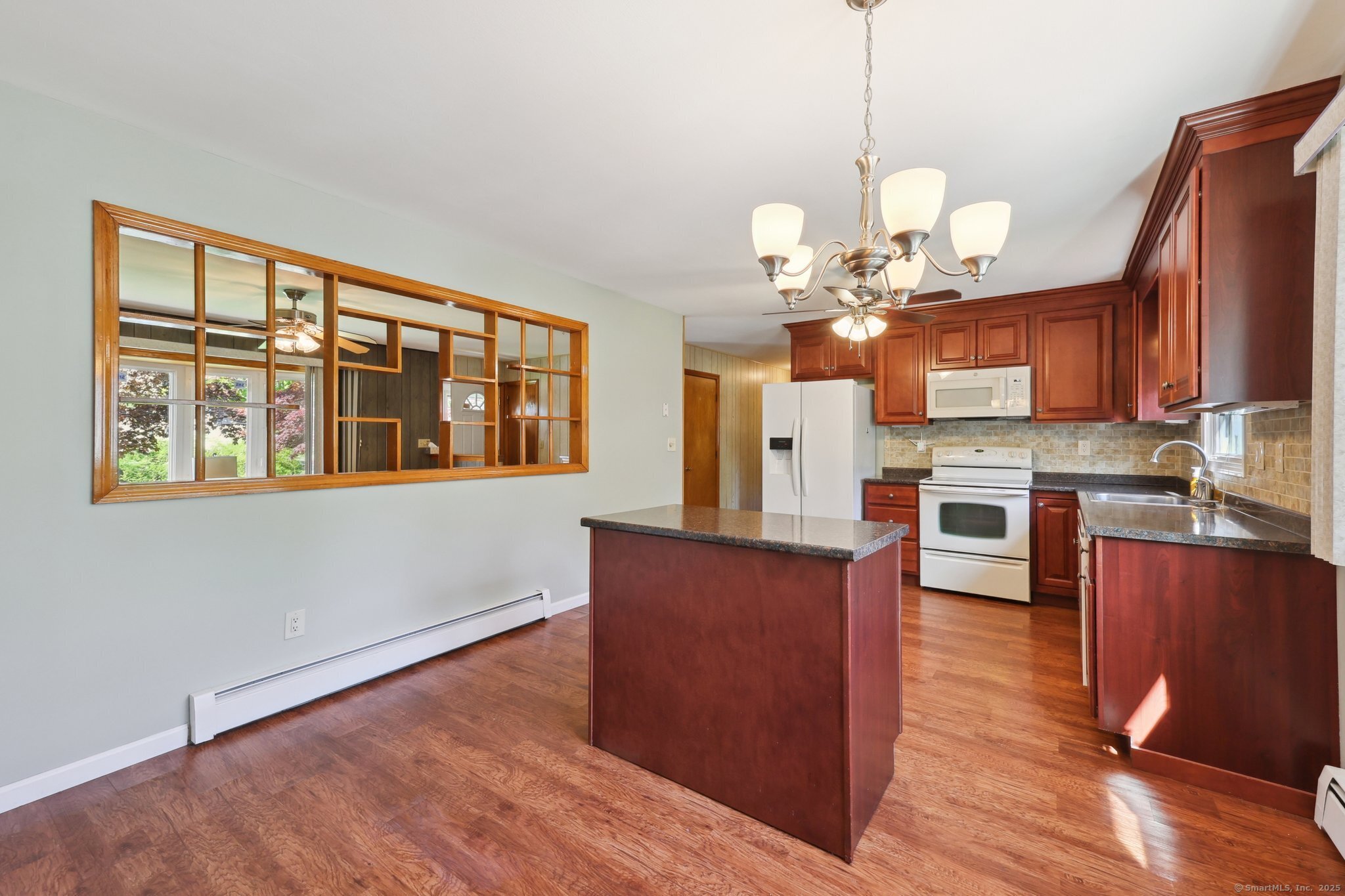 11 Jamestown, Hamden, Connecticut 06518