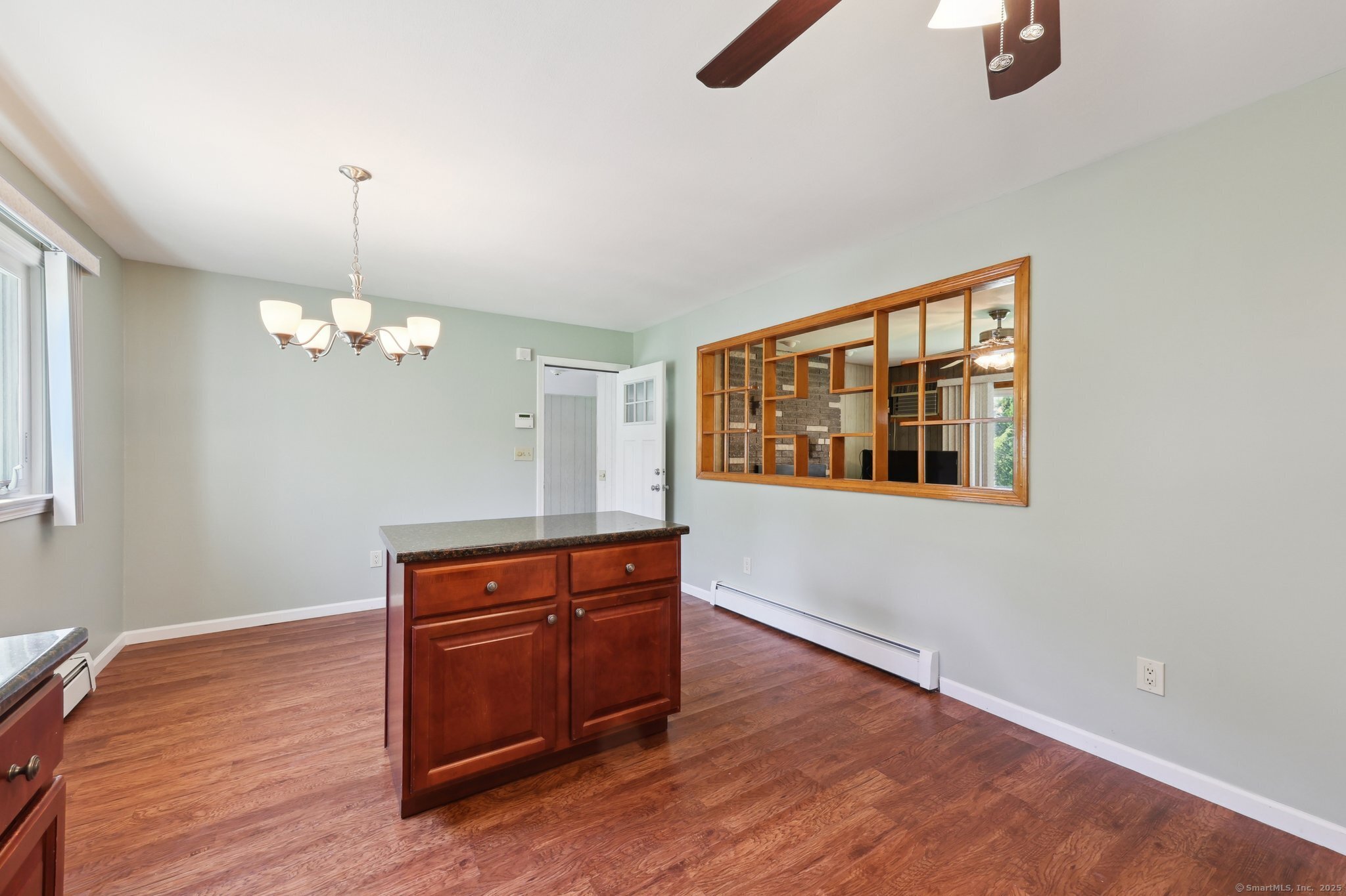 11 Jamestown, Hamden, Connecticut 06518
