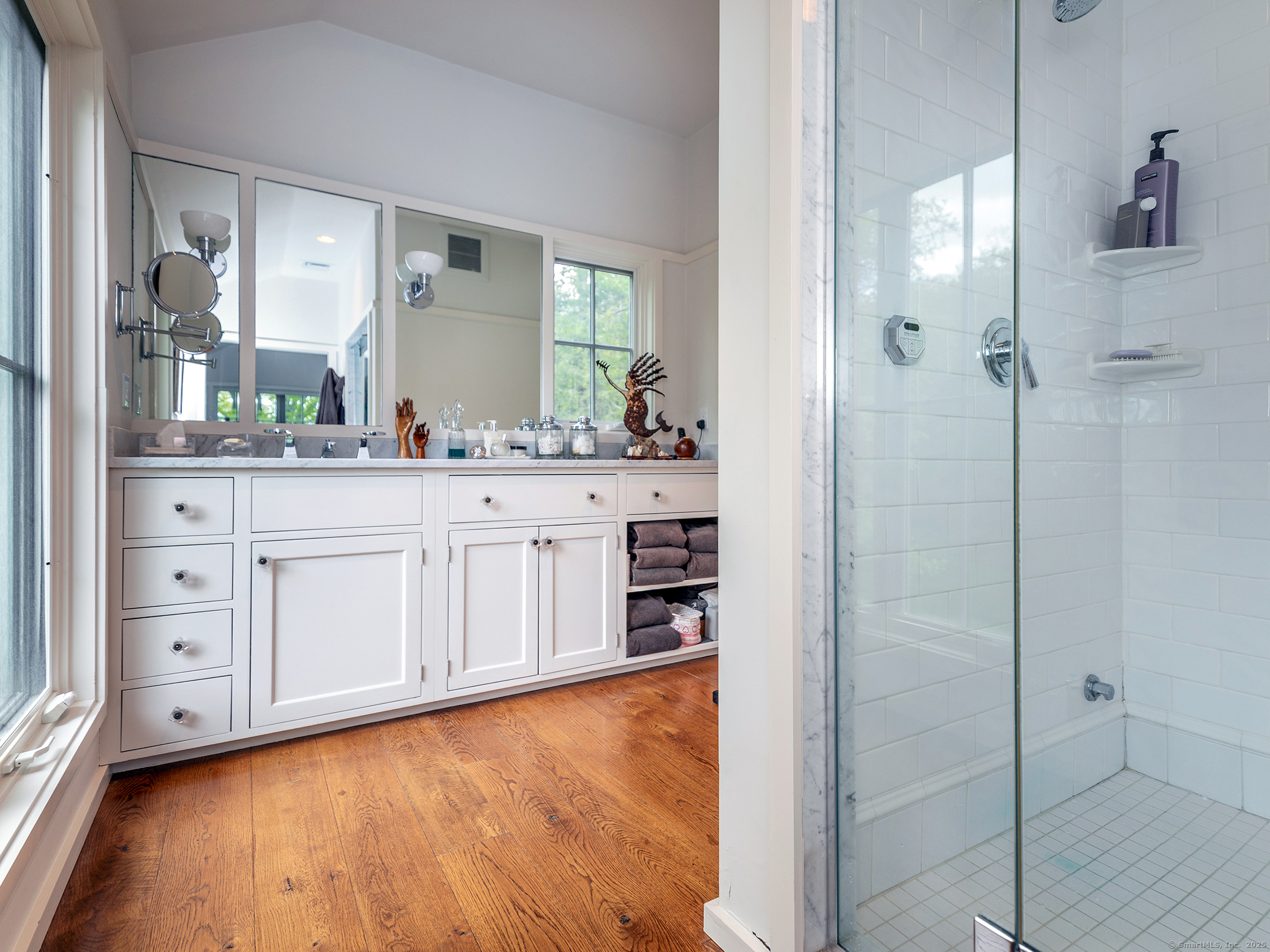 39 Painter Hill, Woodbury, Connecticut 06798