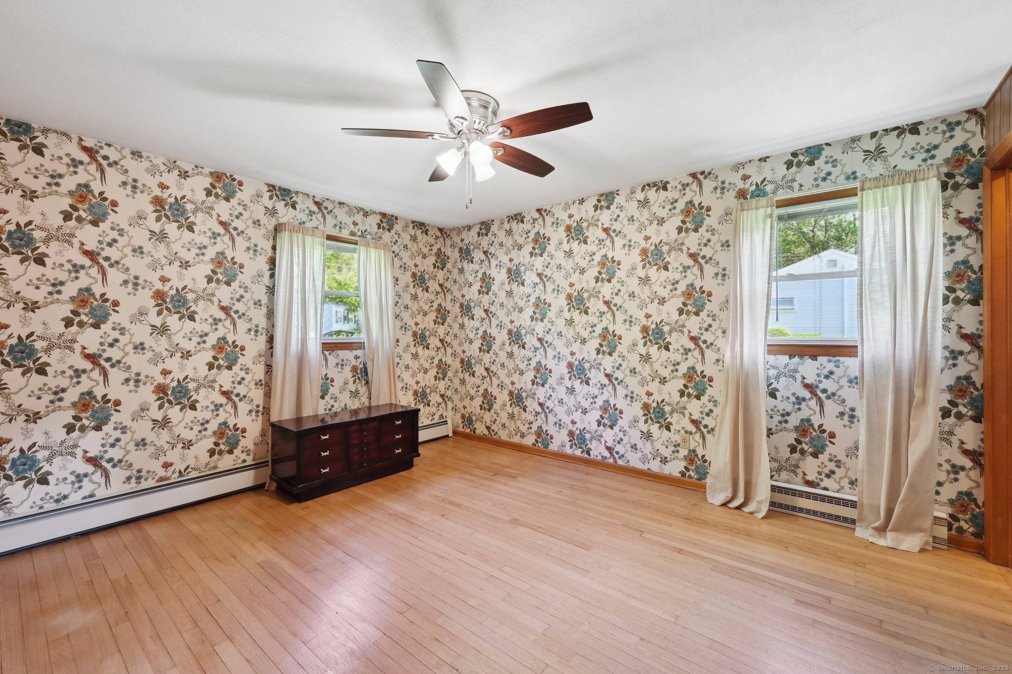 11 Jamestown, Hamden, Connecticut 06518
