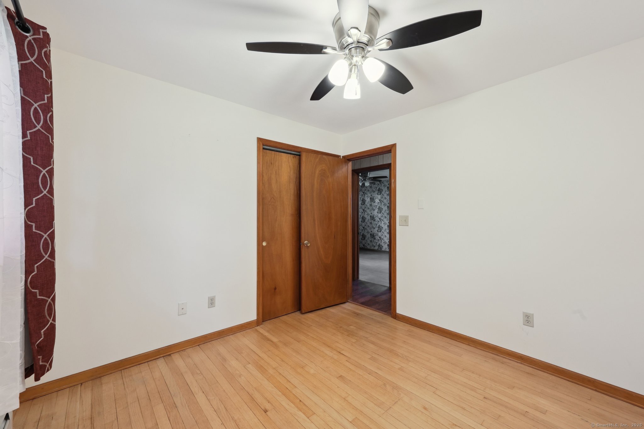 11 Jamestown, Hamden, Connecticut 06518