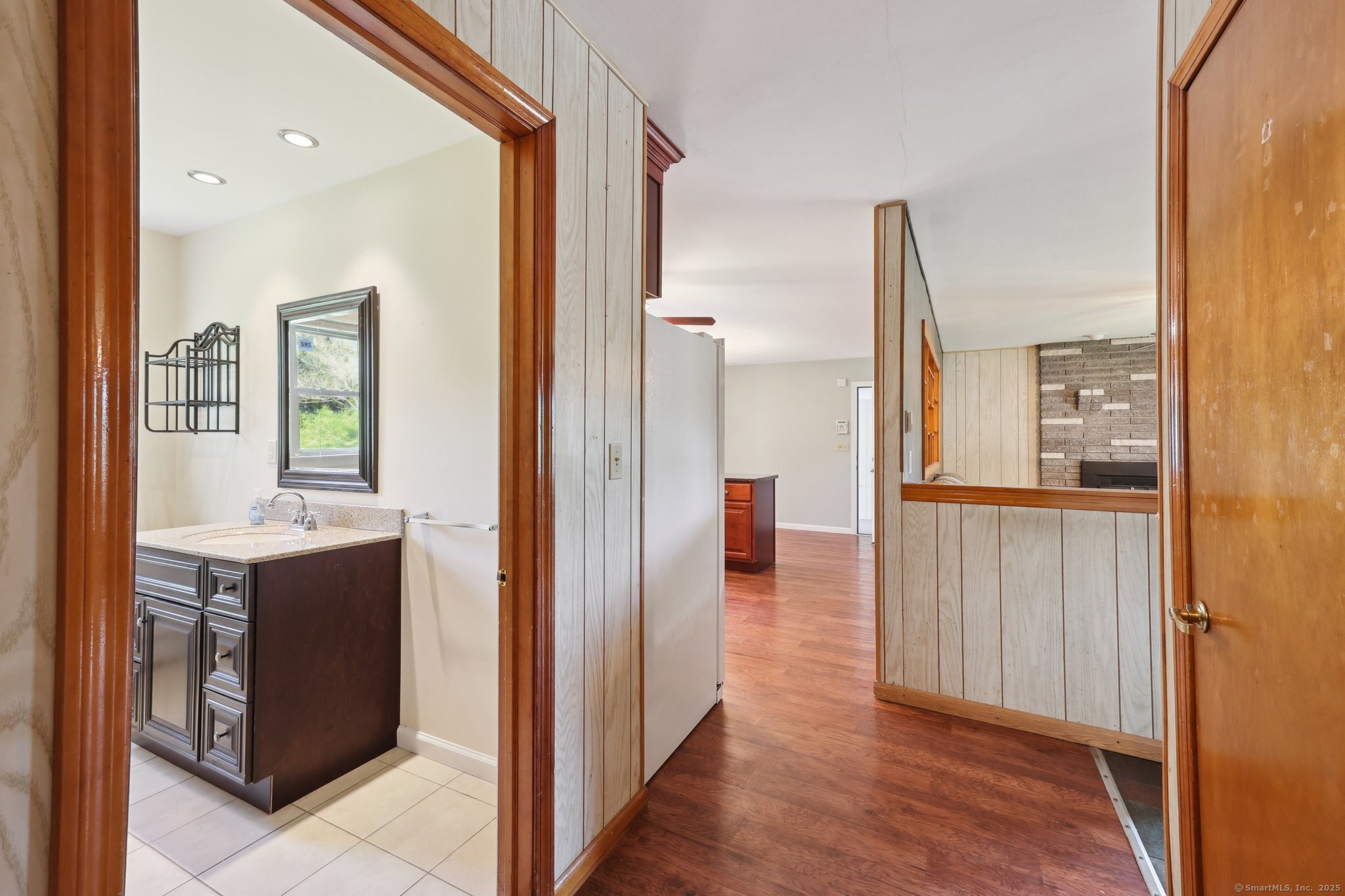 11 Jamestown, Hamden, Connecticut 06518
