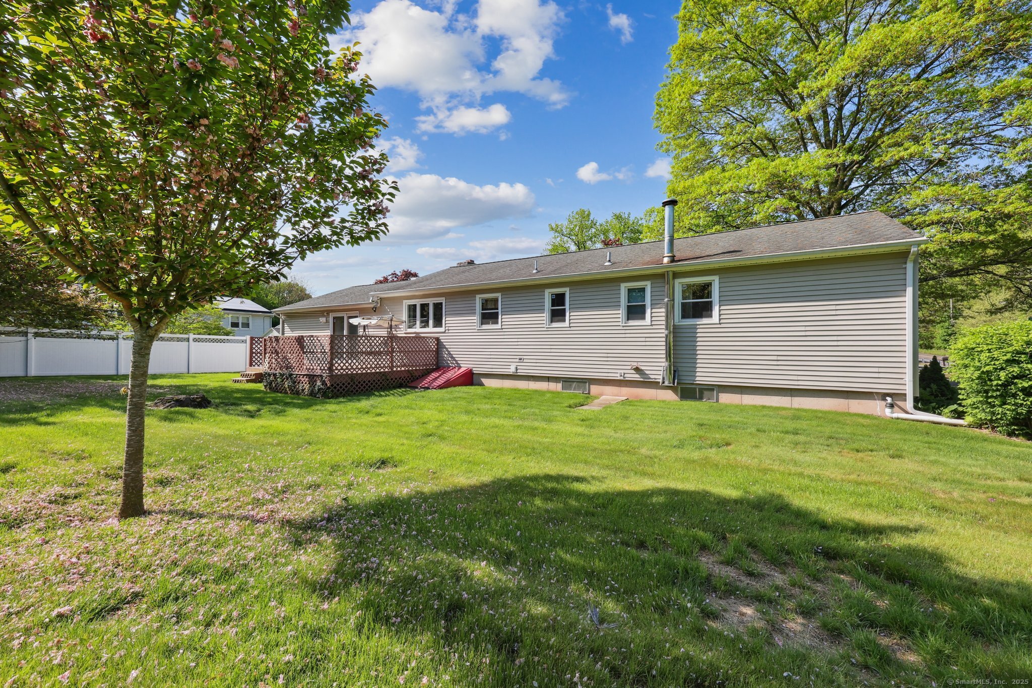 11 Jamestown, Hamden, Connecticut 06518