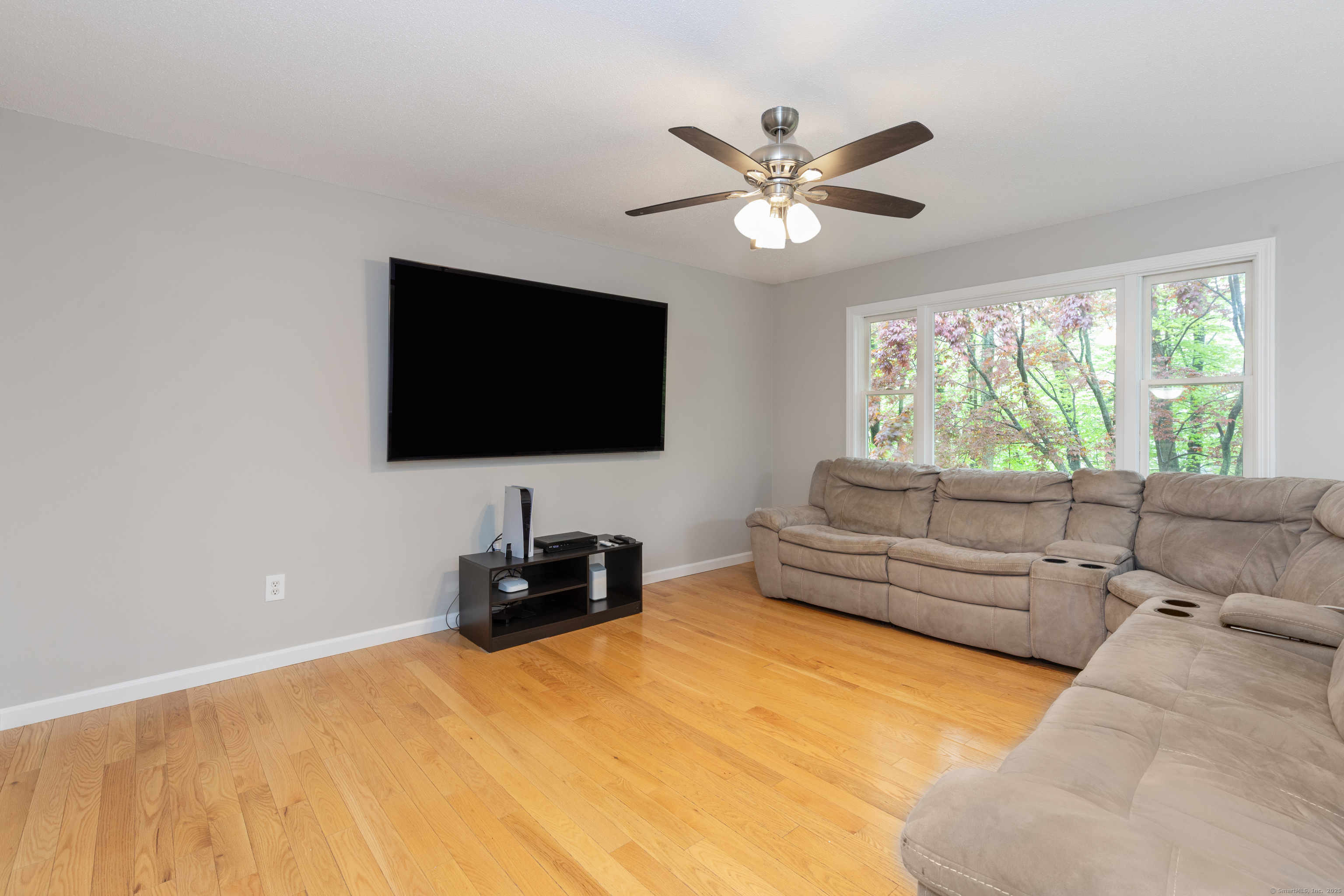 37 Crofut, Naugatuck, Connecticut 06770