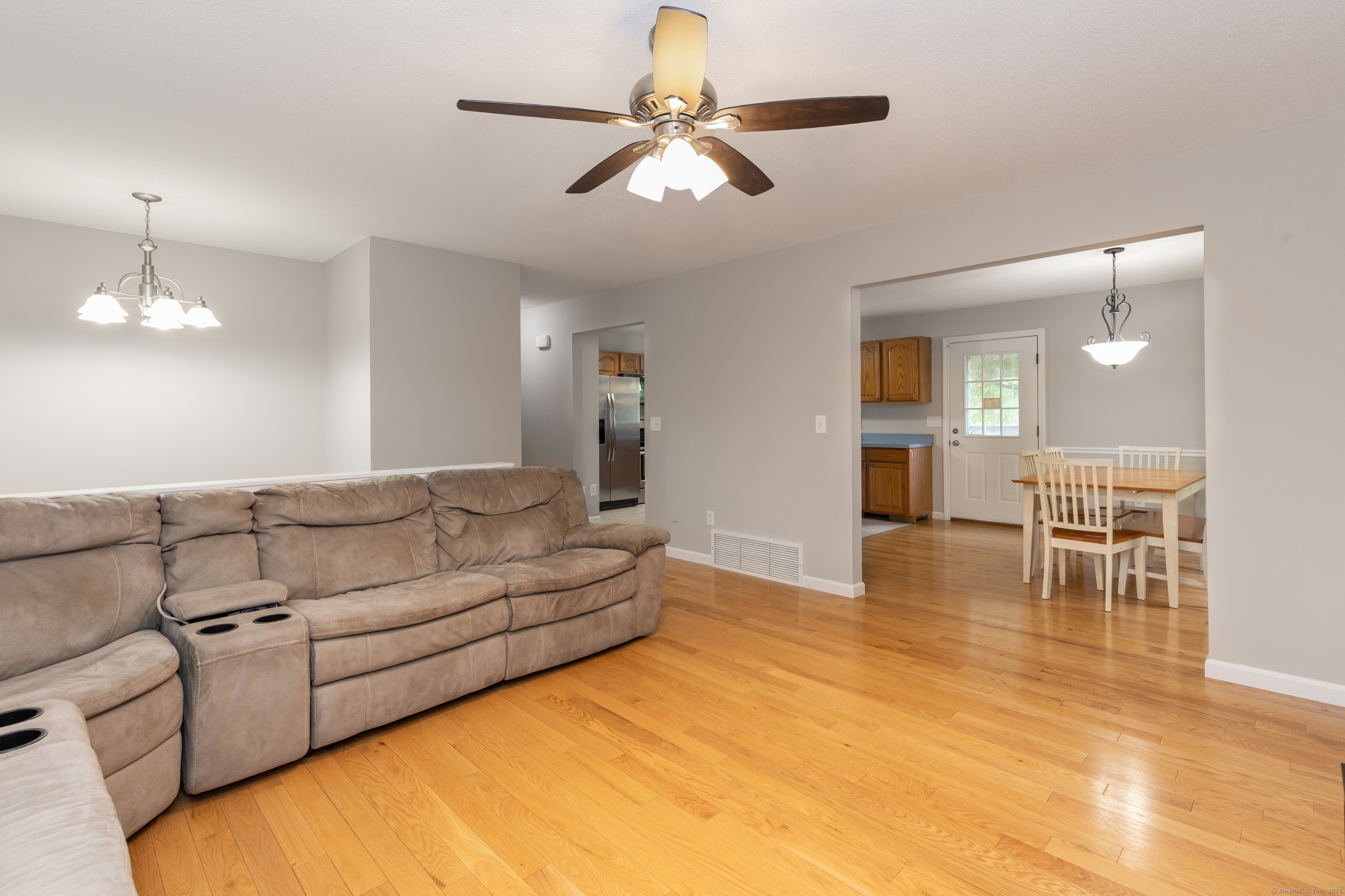 37 Crofut, Naugatuck, Connecticut 06770
