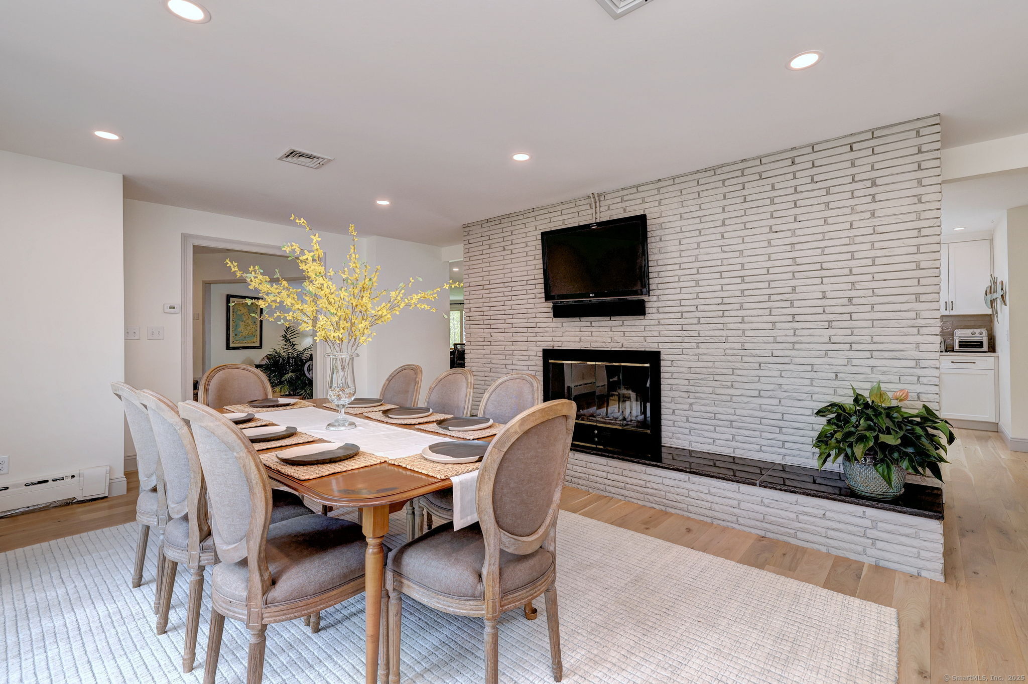 52 Deepdene, Trumbull, Connecticut 06611