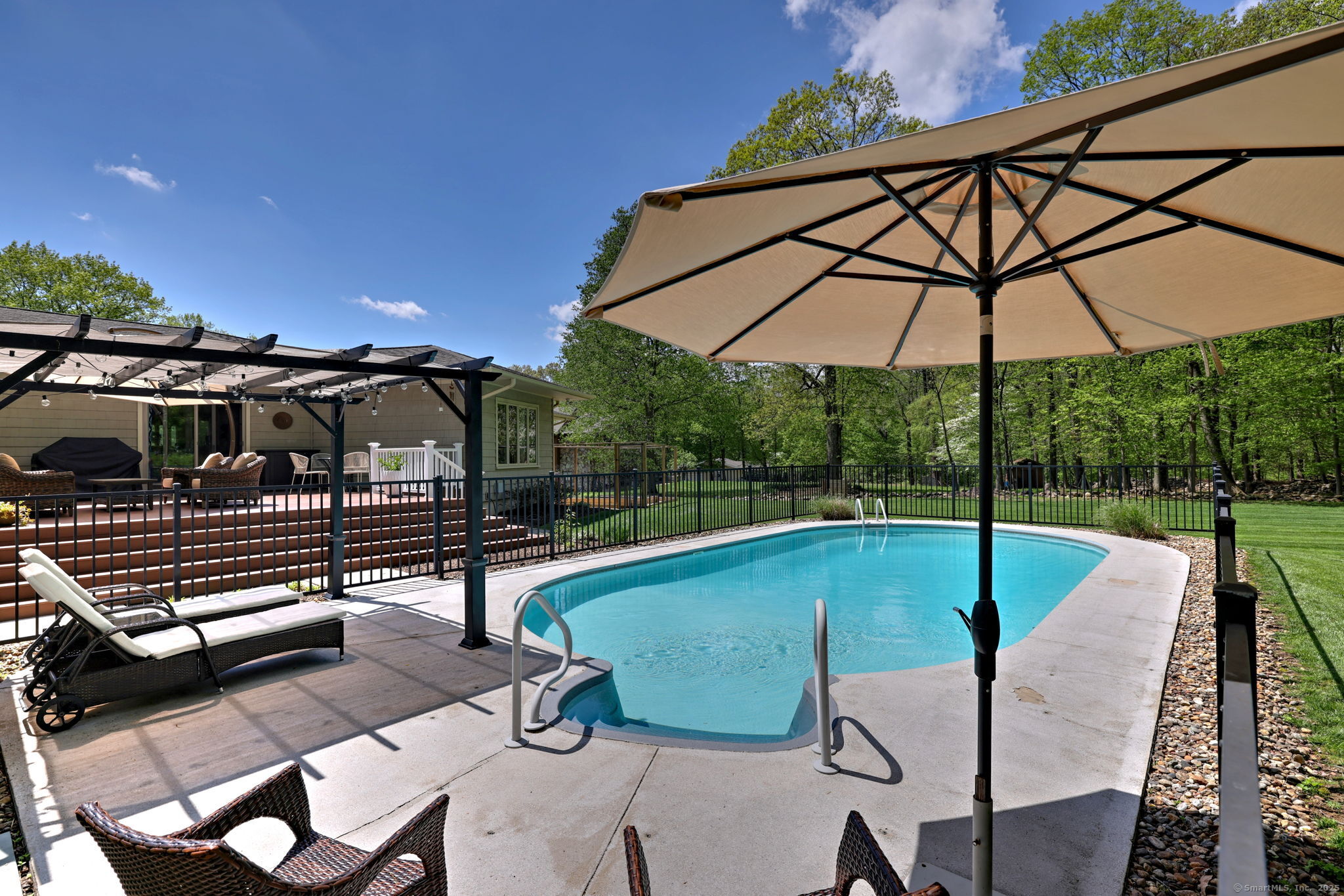 52 Deepdene, Trumbull, Connecticut 06611