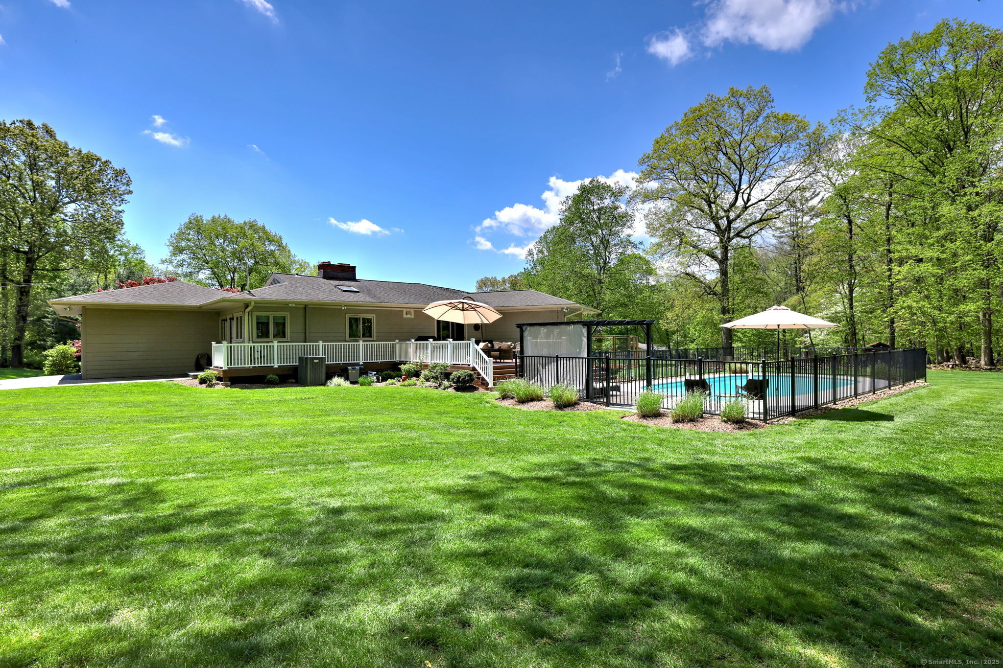 52 Deepdene, Trumbull, Connecticut 06611