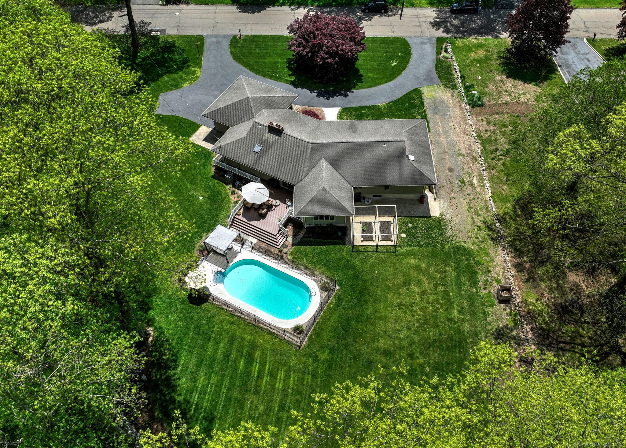52 Deepdene, Trumbull, Connecticut 06611