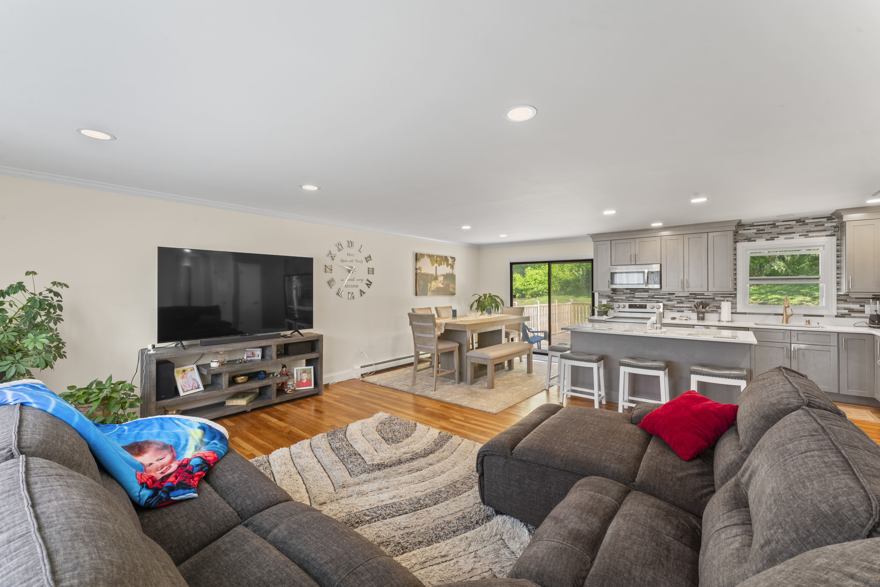 47 Riverside, Newtown, Connecticut 06482