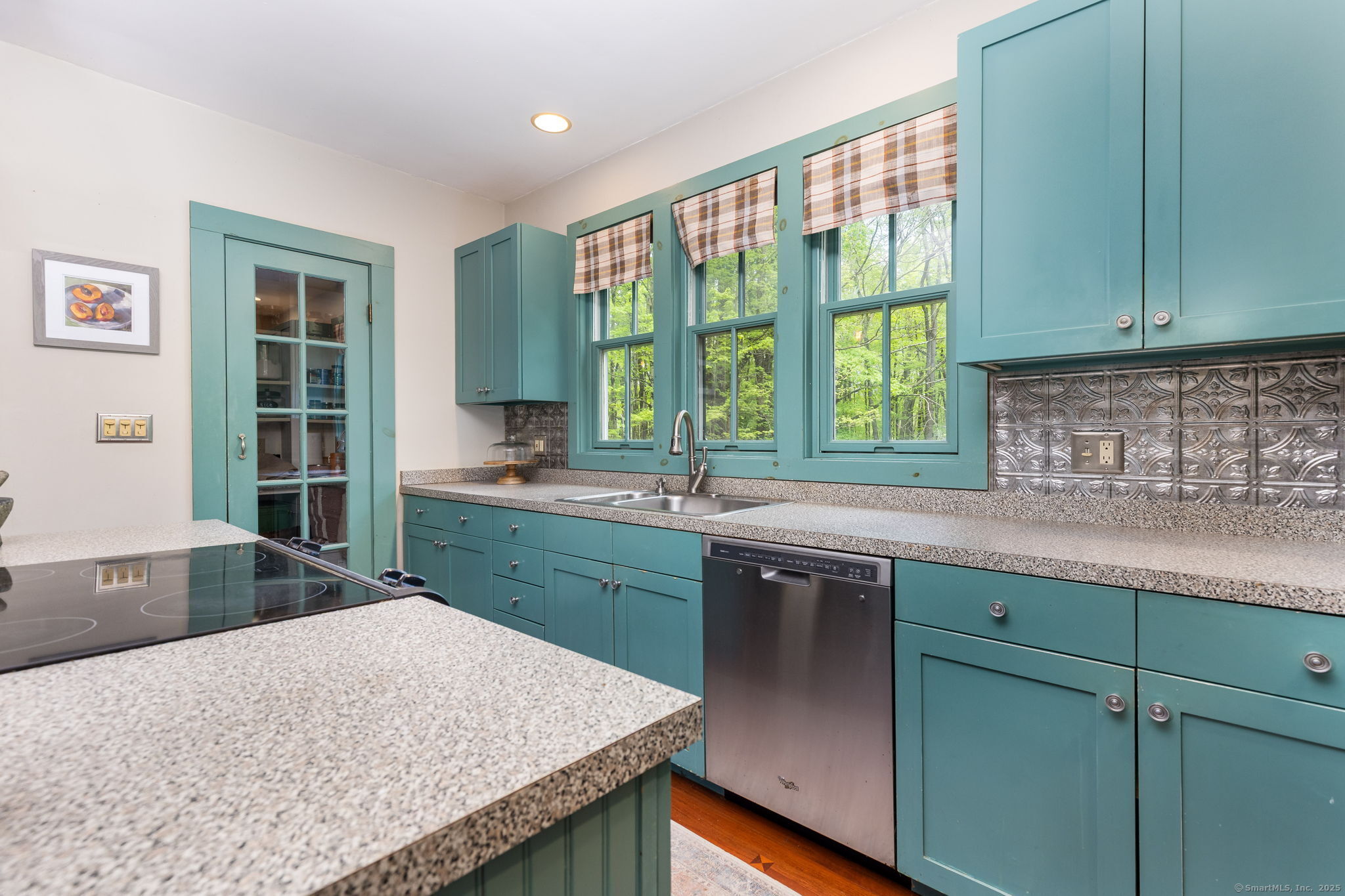 329 Litchfield, Morris, Connecticut 06763