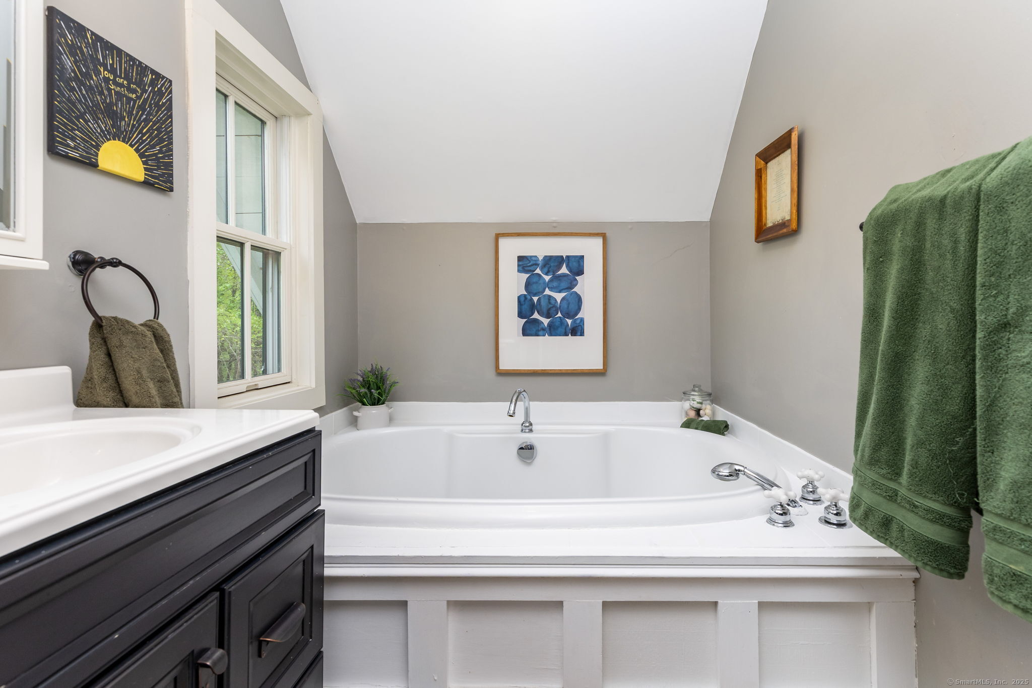 329 Litchfield, Morris, Connecticut 06763