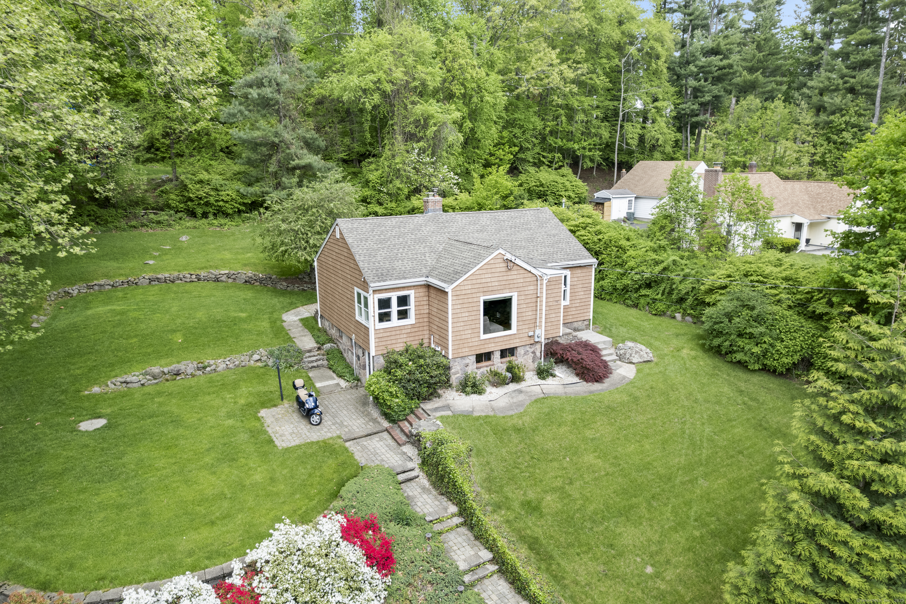 196 Harrison, Cheshire, Connecticut 06410