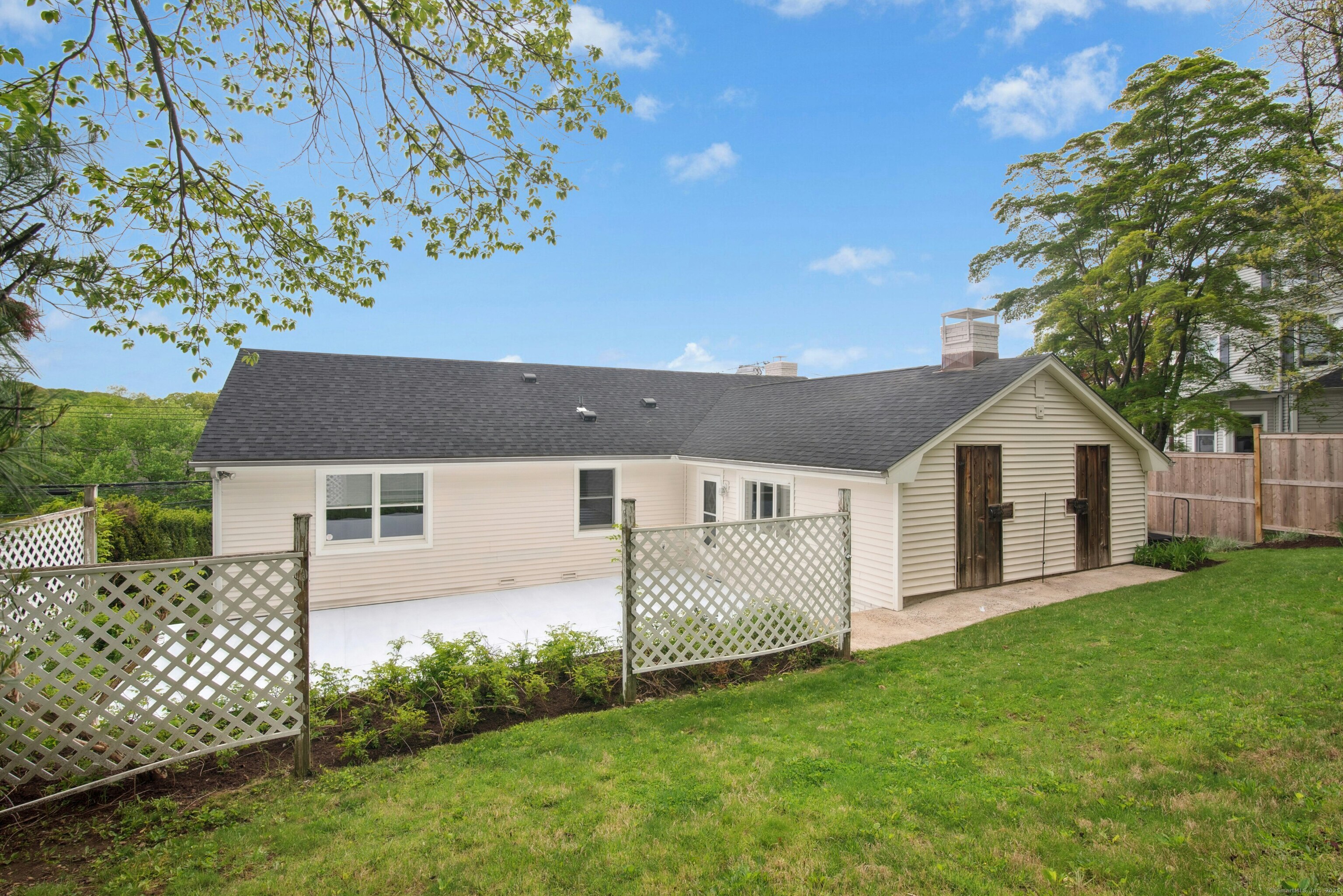 72 Locust, New Canaan, Connecticut 06840
