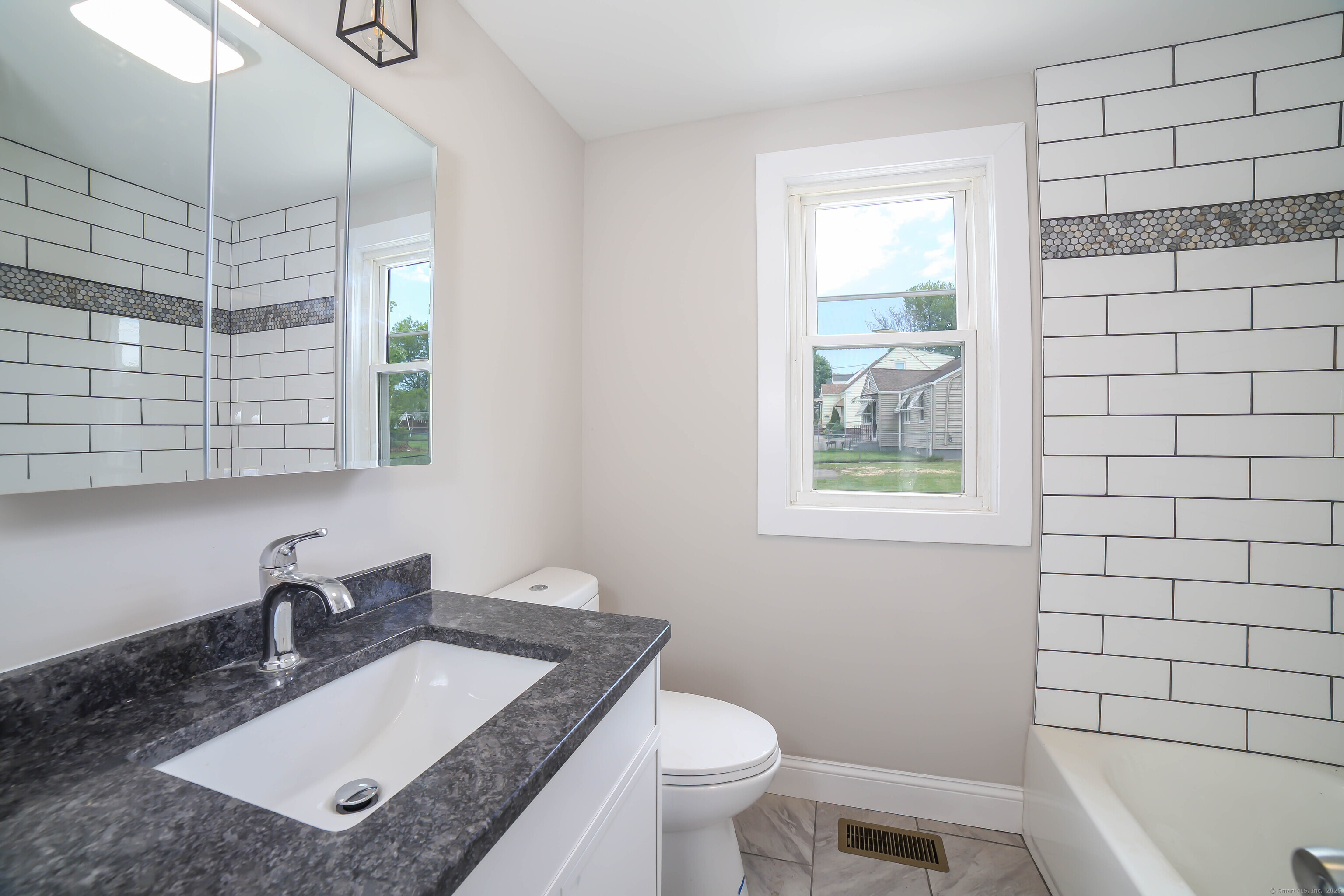 523 Newhall, Hamden, Connecticut 06517