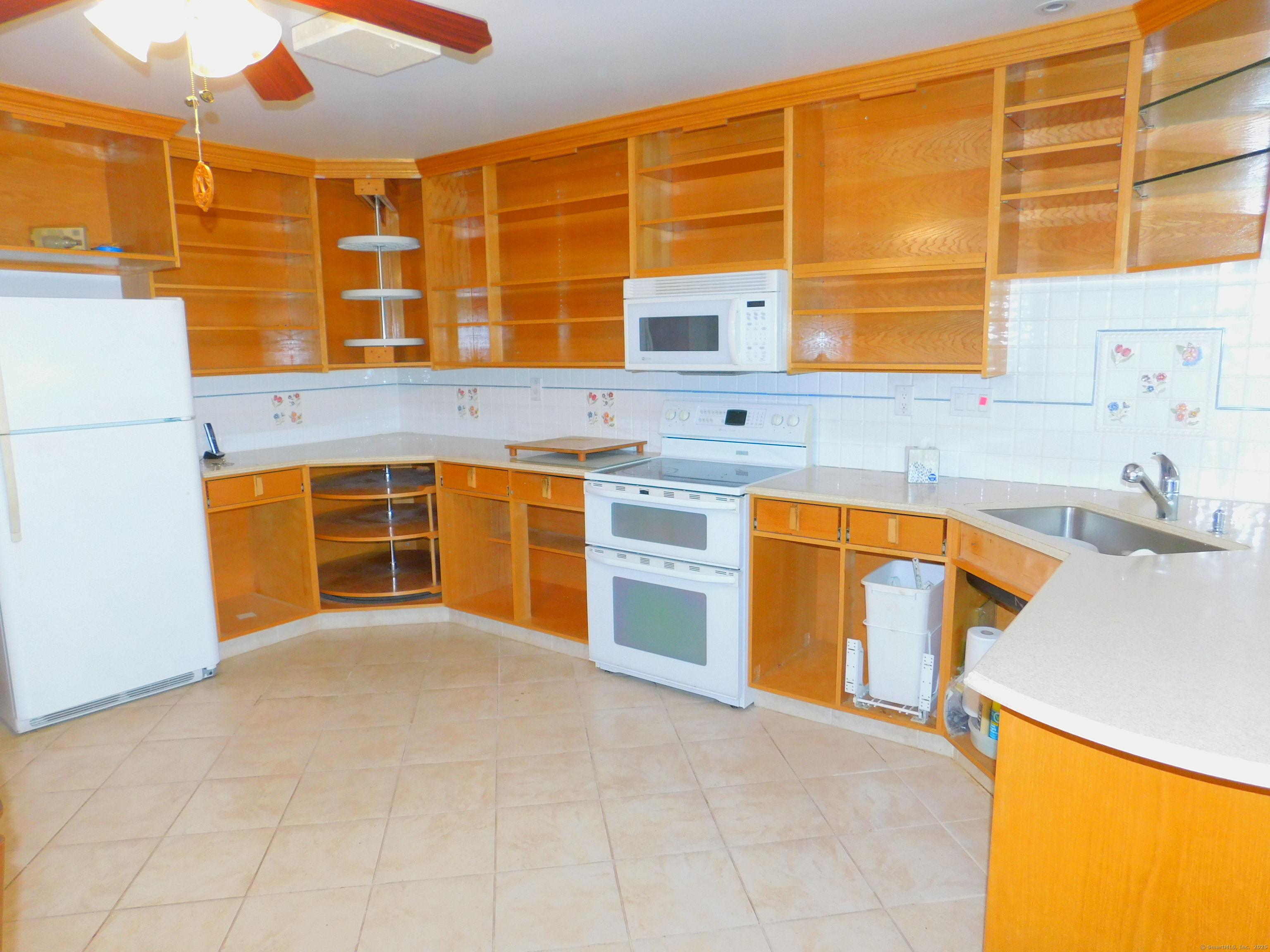 29 Barholm, Stamford, Connecticut 06907