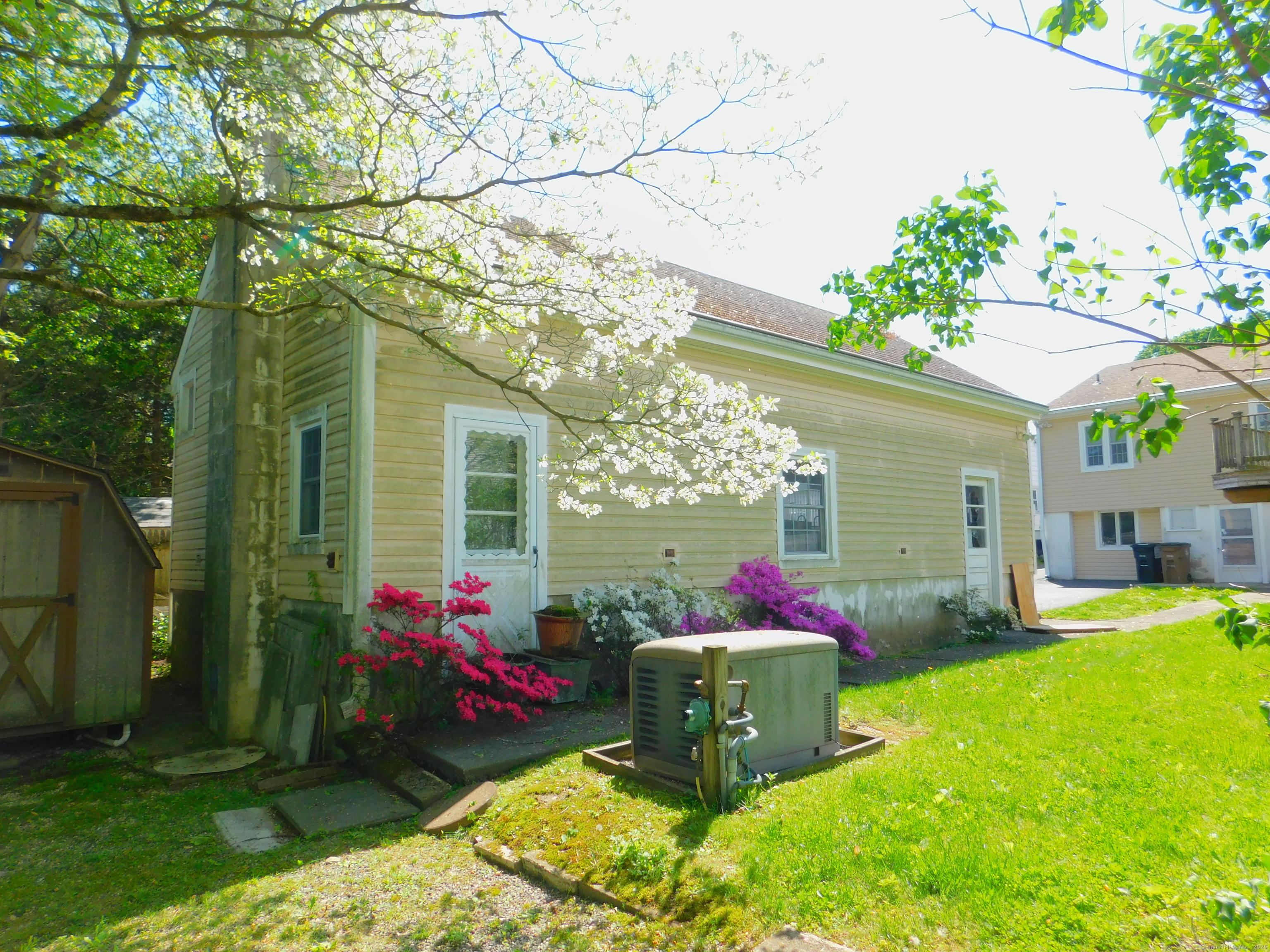 29 Barholm, Stamford, Connecticut 06907