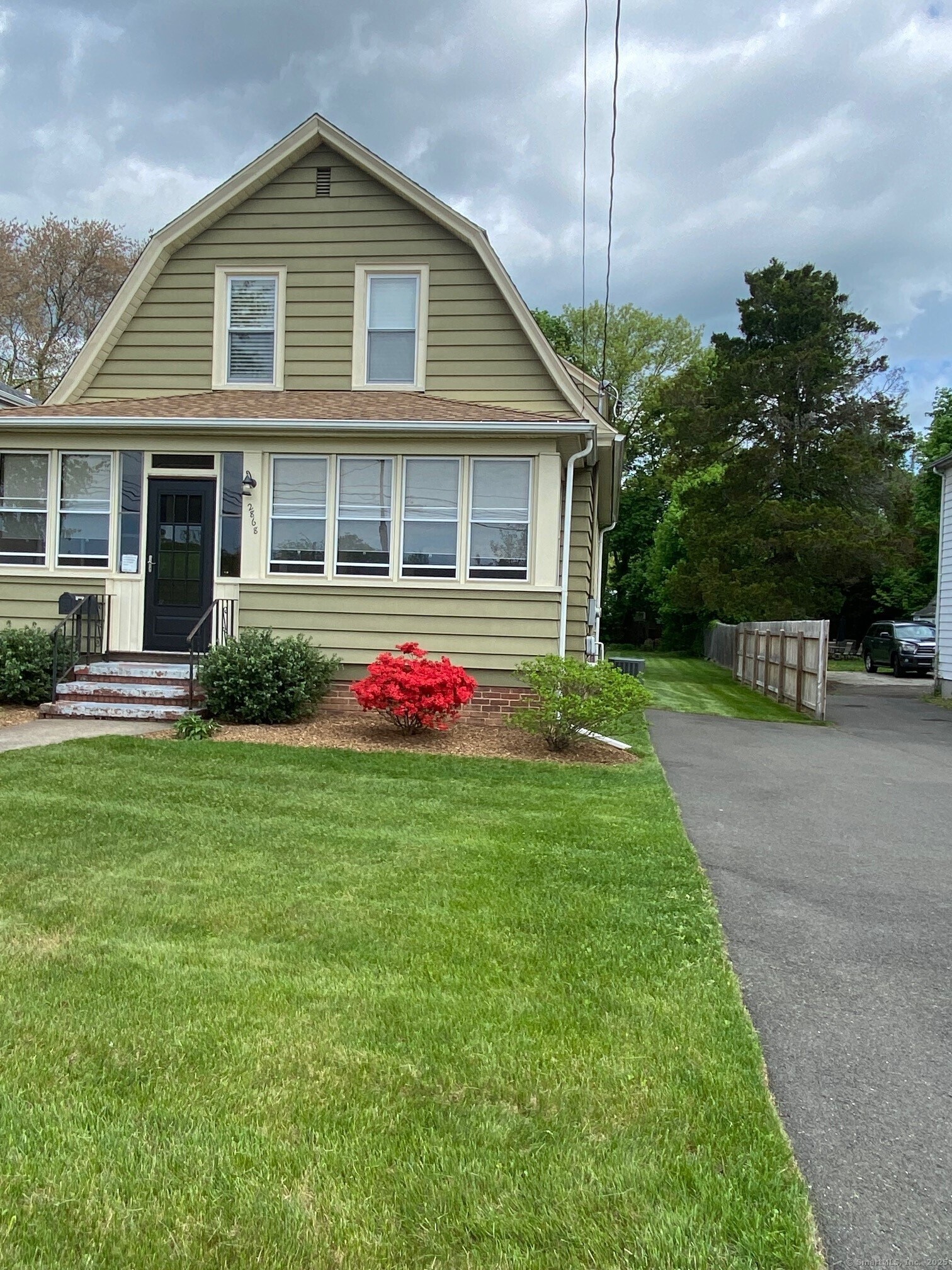 2868 Dixwell, Hamden, Connecticut 06518