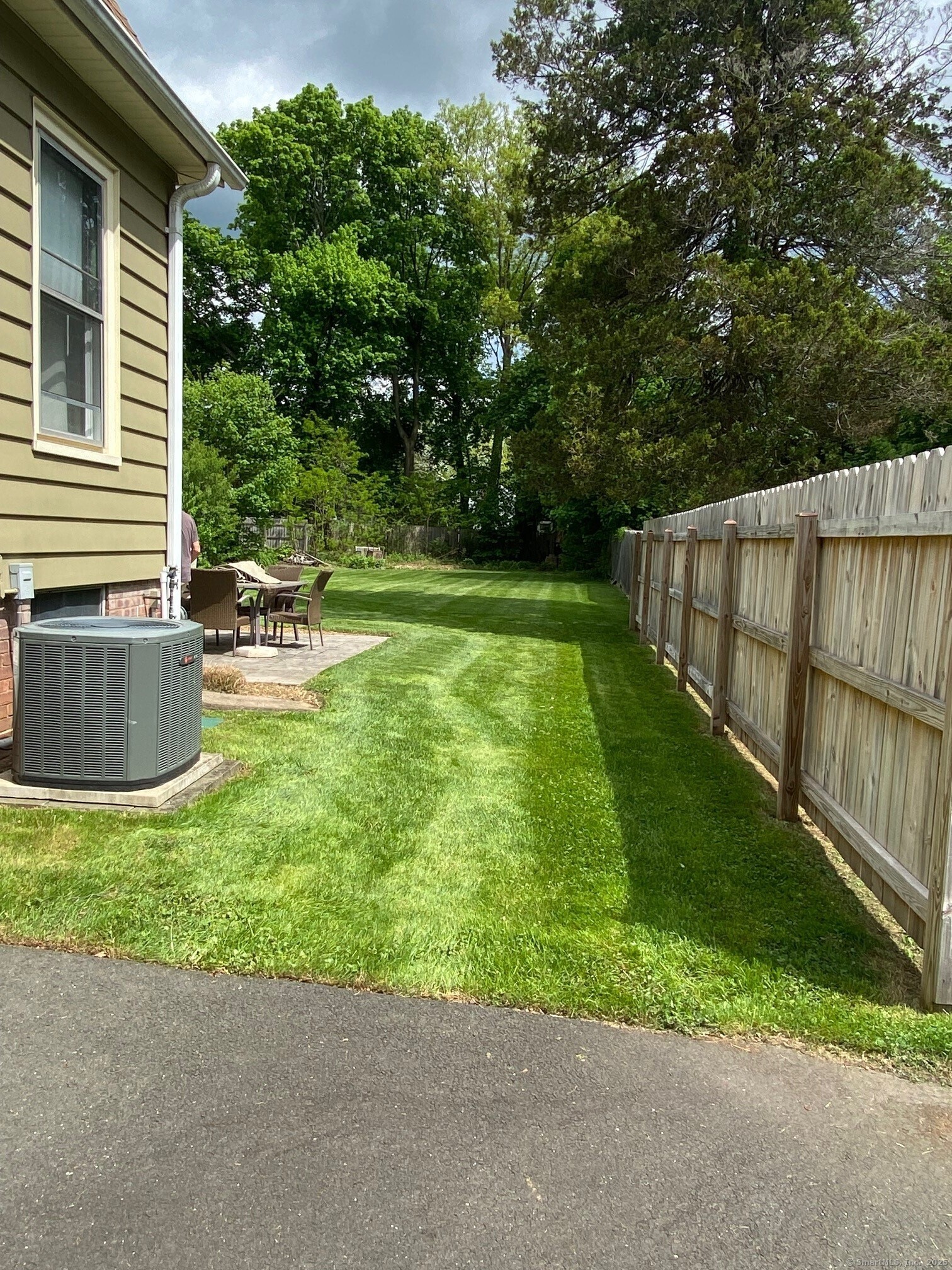 2868 Dixwell, Hamden, Connecticut 06518