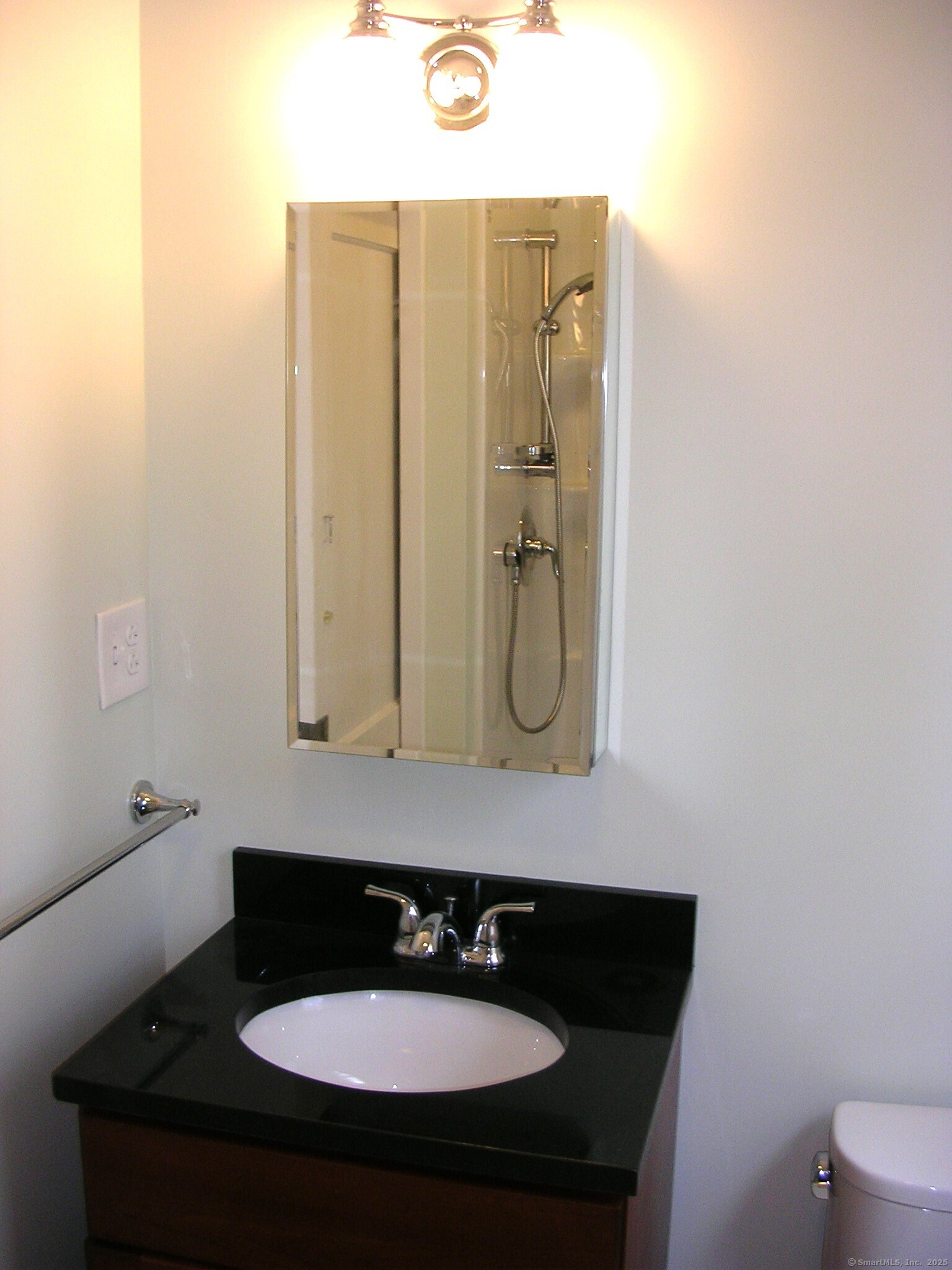 2868 Dixwell, Hamden, Connecticut 06518