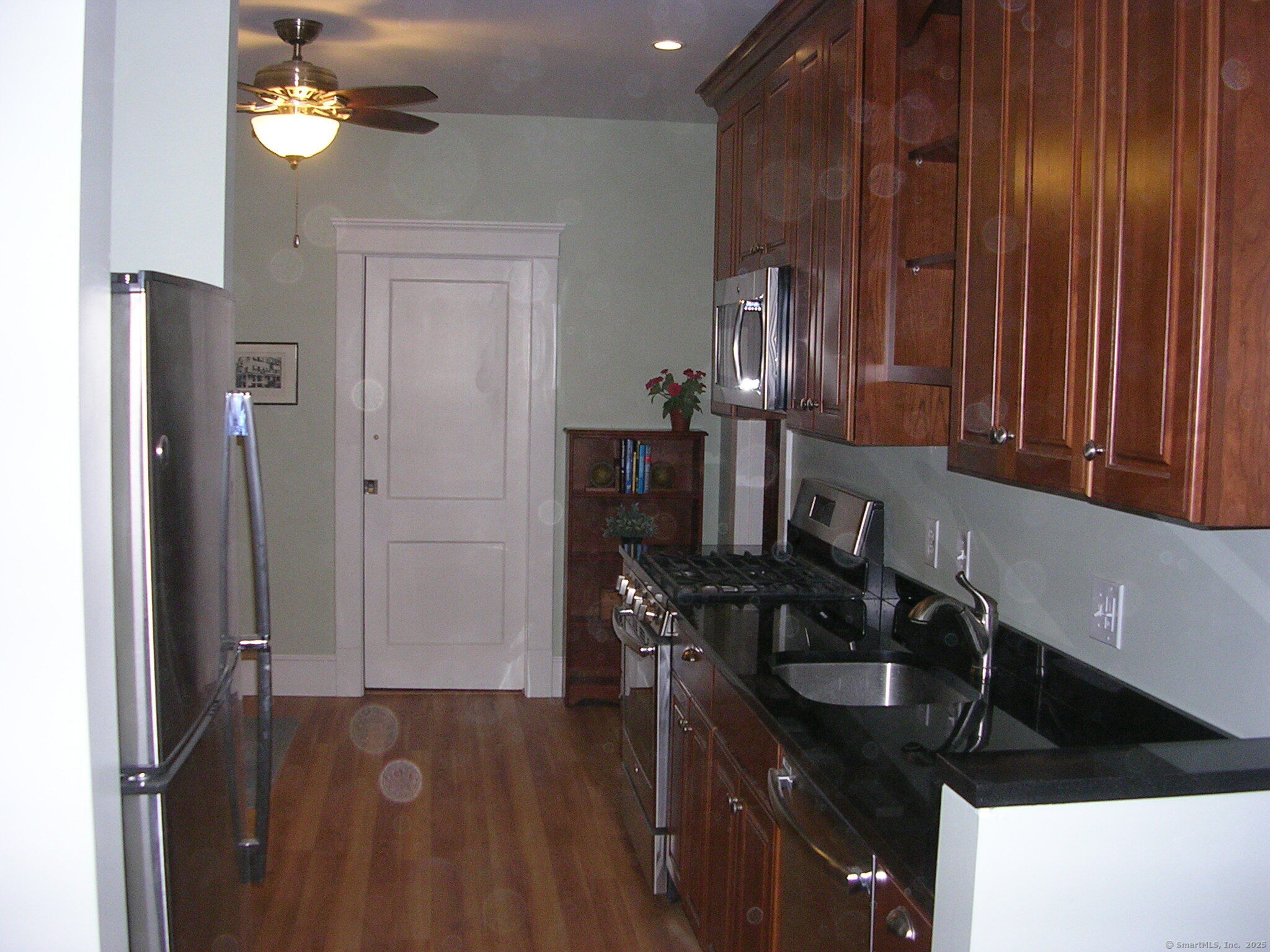 2868 Dixwell, Hamden, Connecticut 06518
