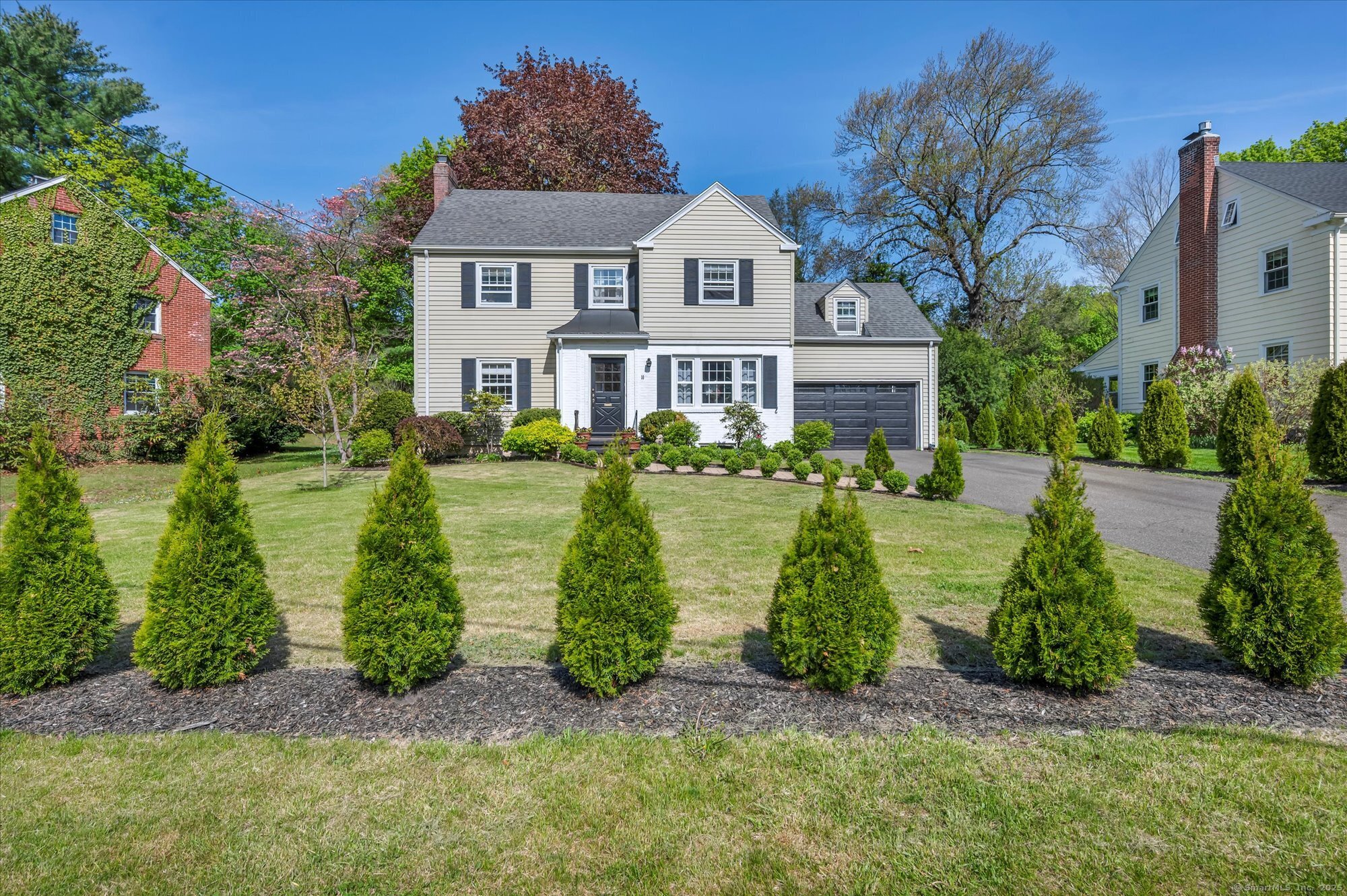 10 Meadowbrook, Hamden, Connecticut 06517