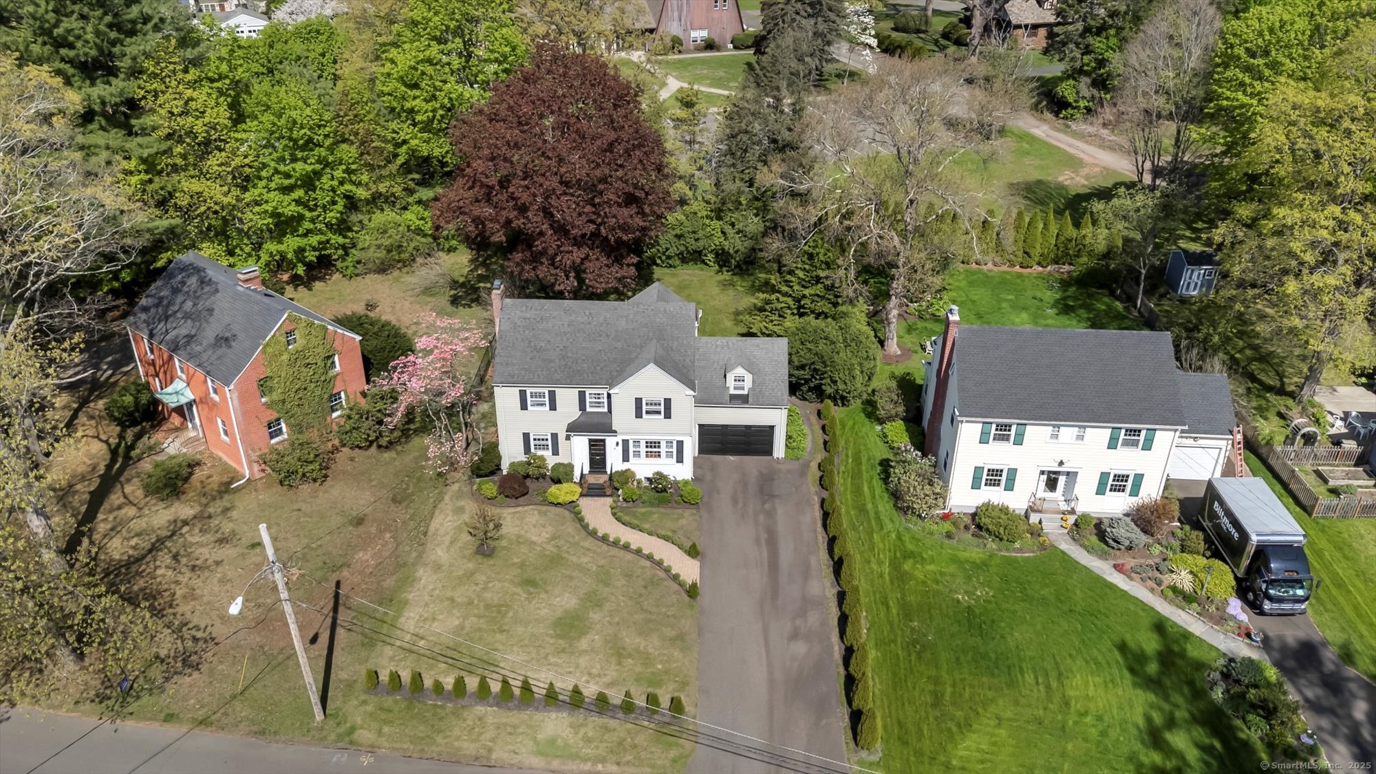 10 Meadowbrook, Hamden, Connecticut 06517