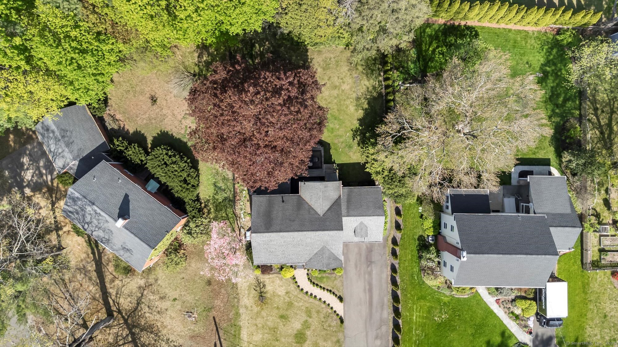 10 Meadowbrook, Hamden, Connecticut 06517