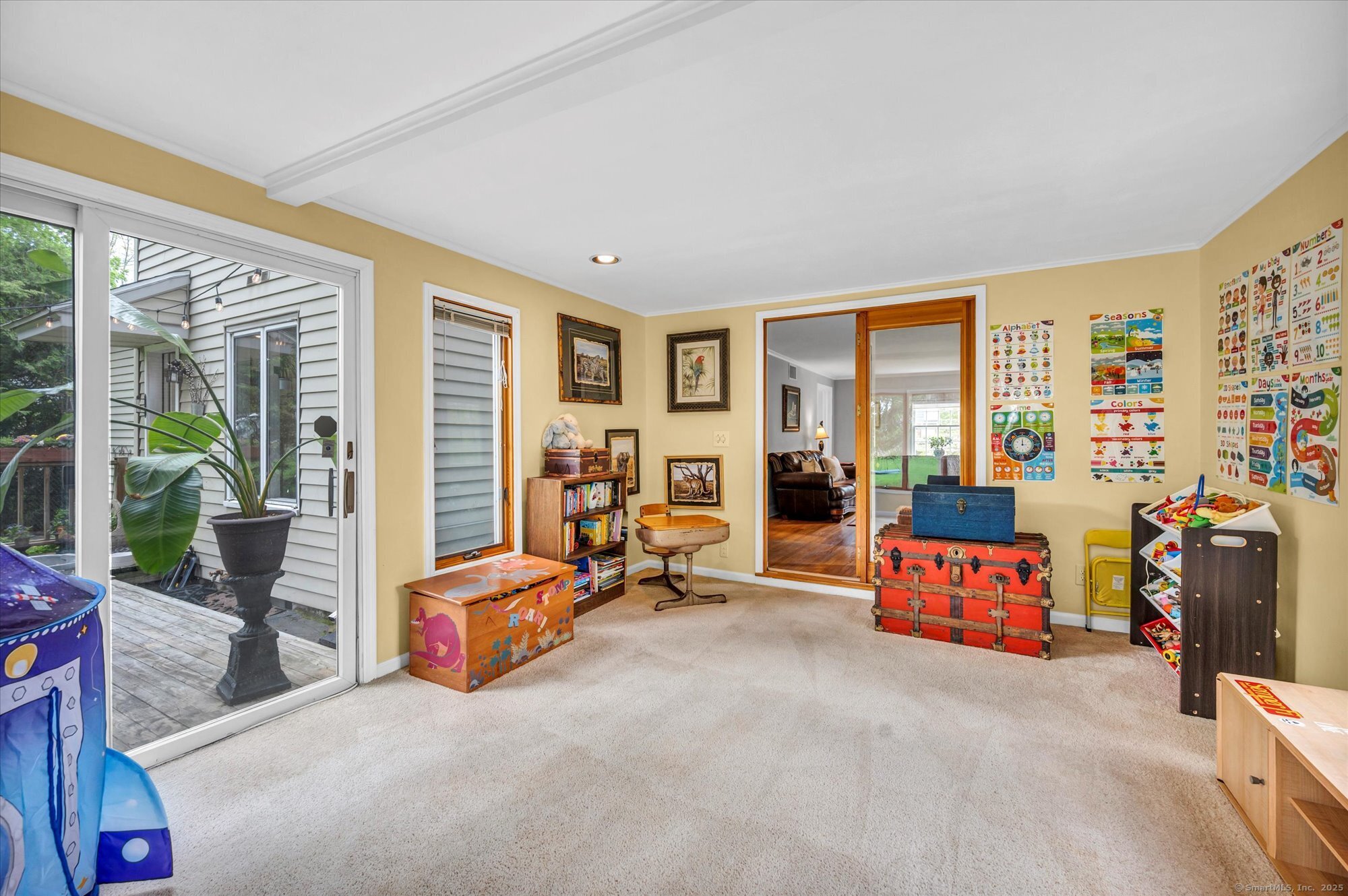 10 Meadowbrook, Hamden, Connecticut 06517