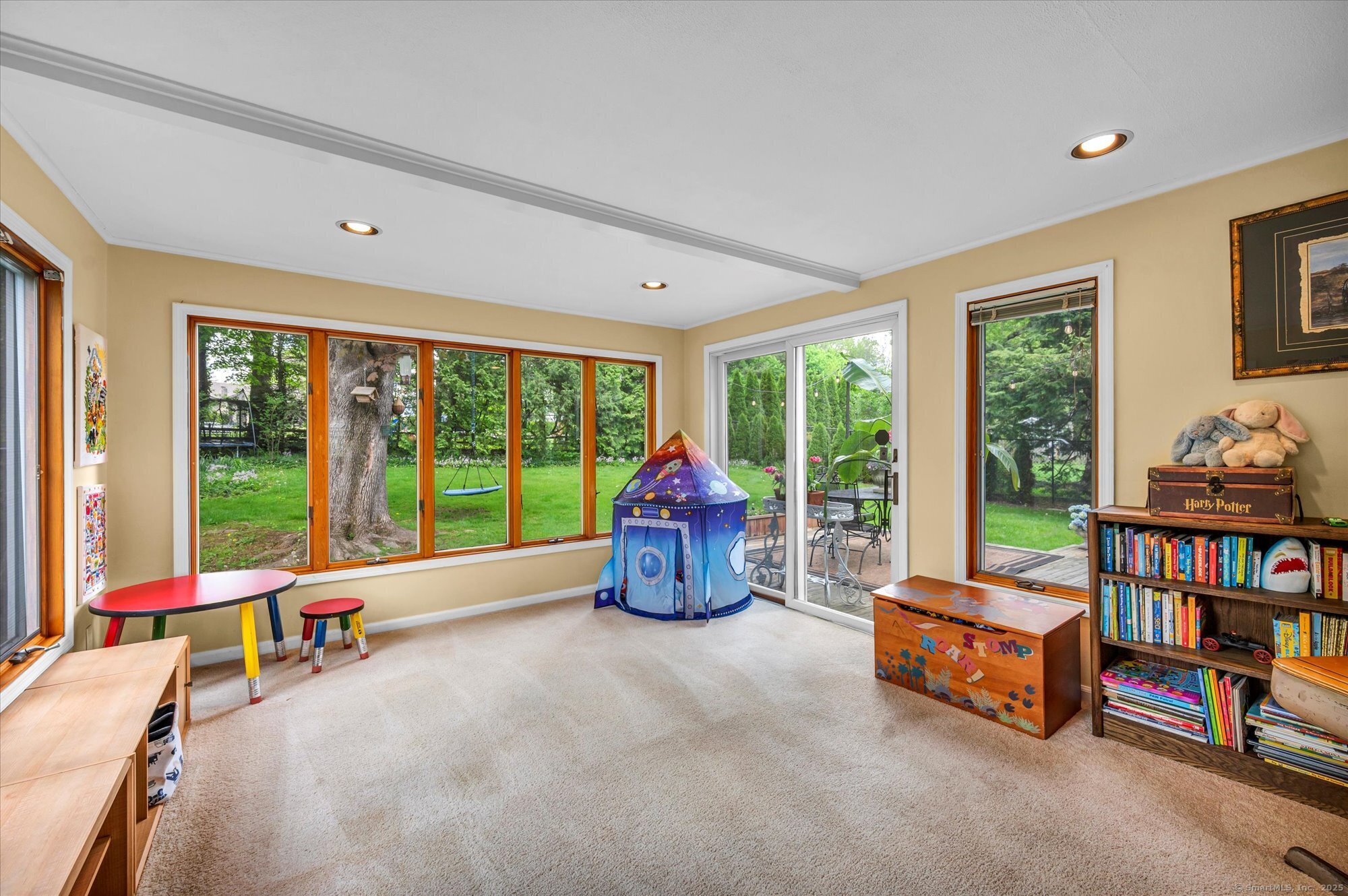 10 Meadowbrook, Hamden, Connecticut 06517