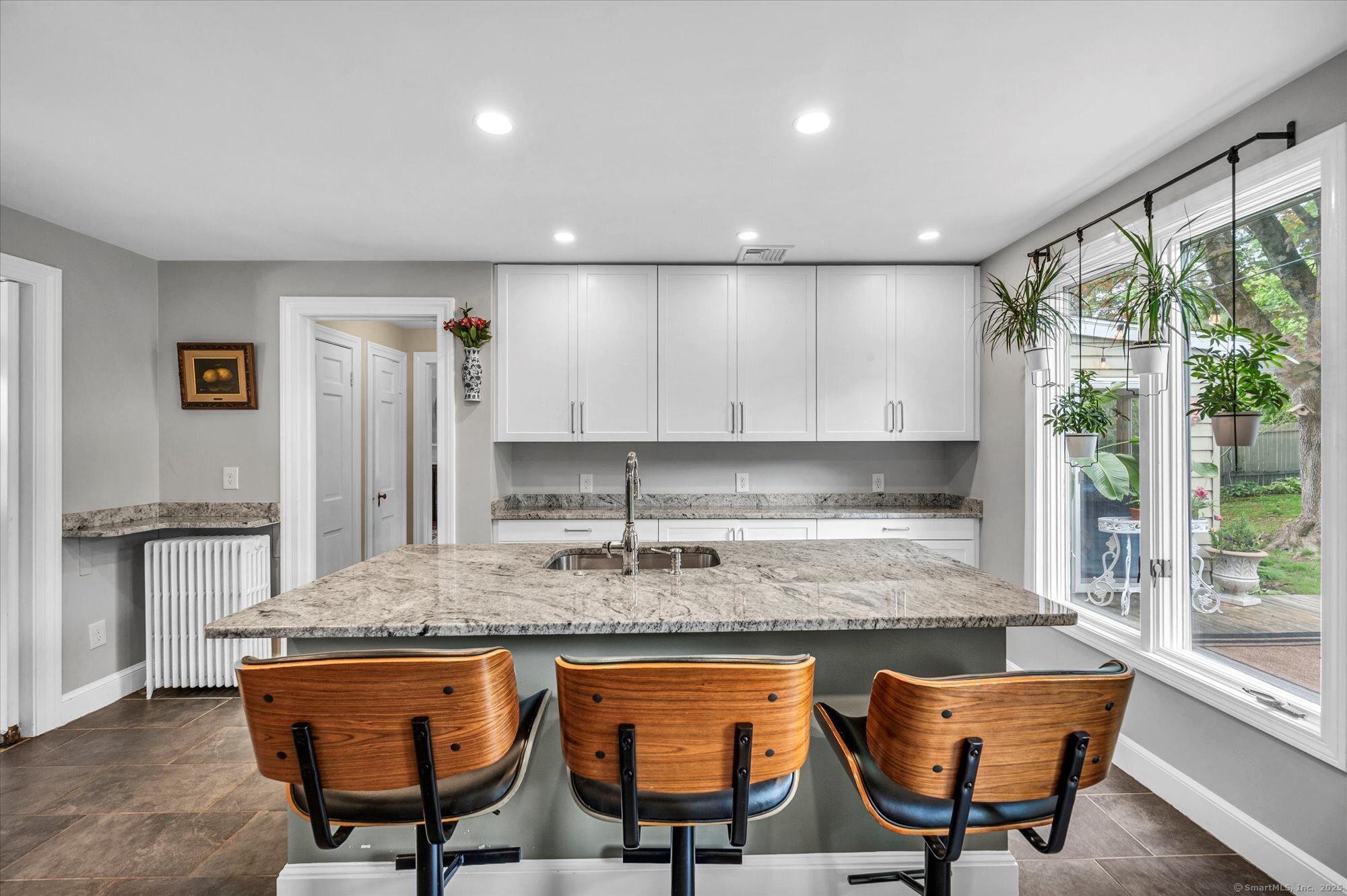 10 Meadowbrook, Hamden, Connecticut 06517