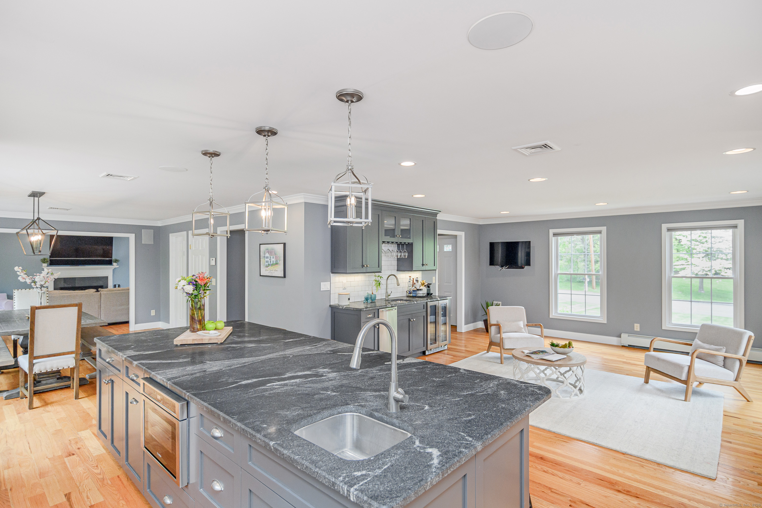 12 Jo Mar, Newtown, Connecticut 06482