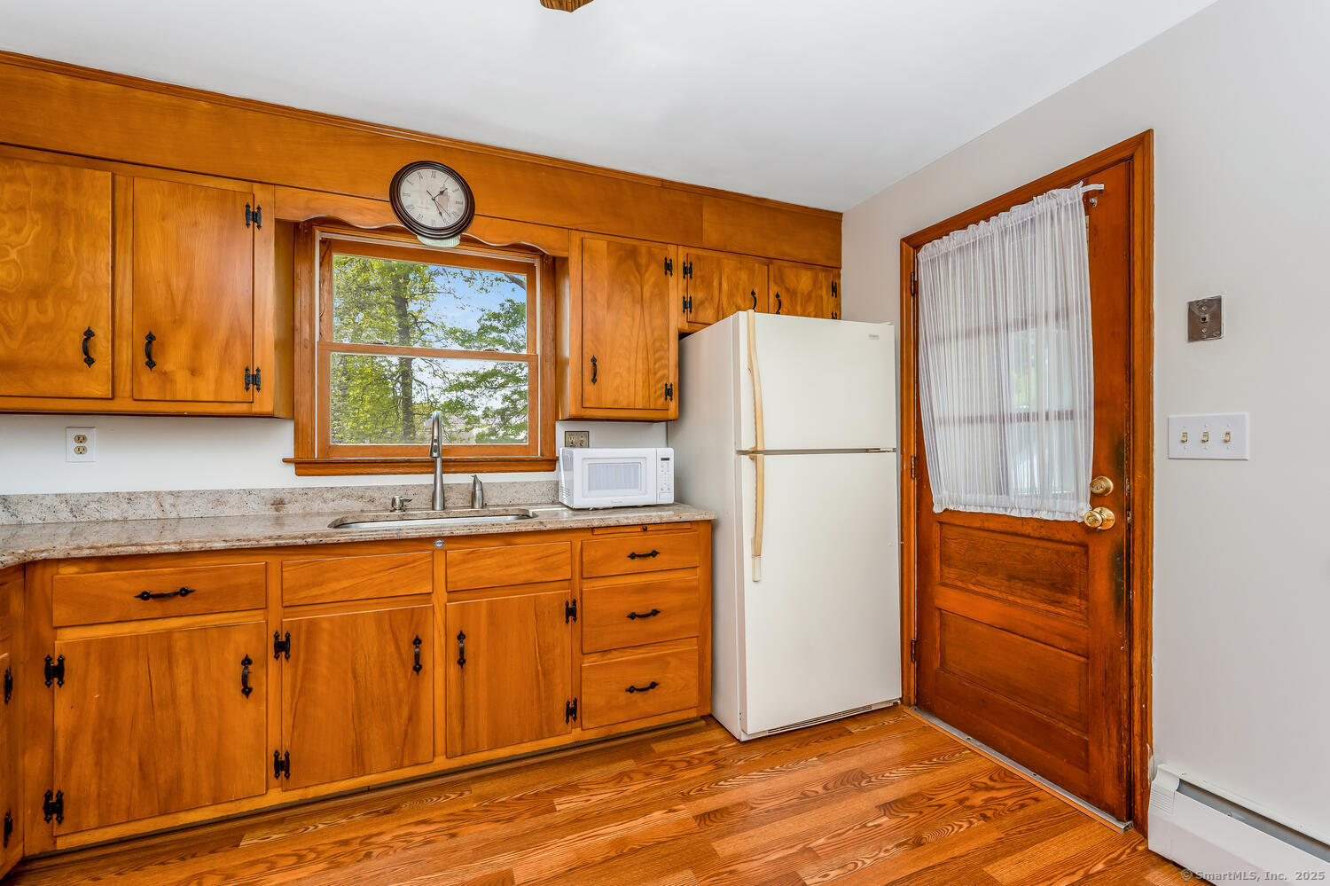 27 Brookdale, Fairfield, Connecticut 06824