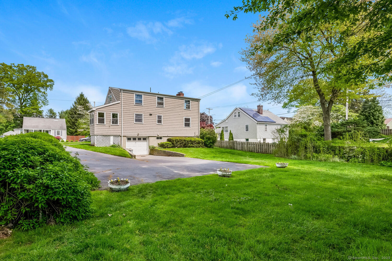 27 Brookdale, Fairfield, Connecticut 06824