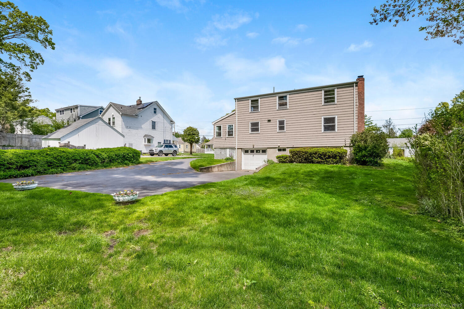 27 Brookdale, Fairfield, Connecticut 06824
