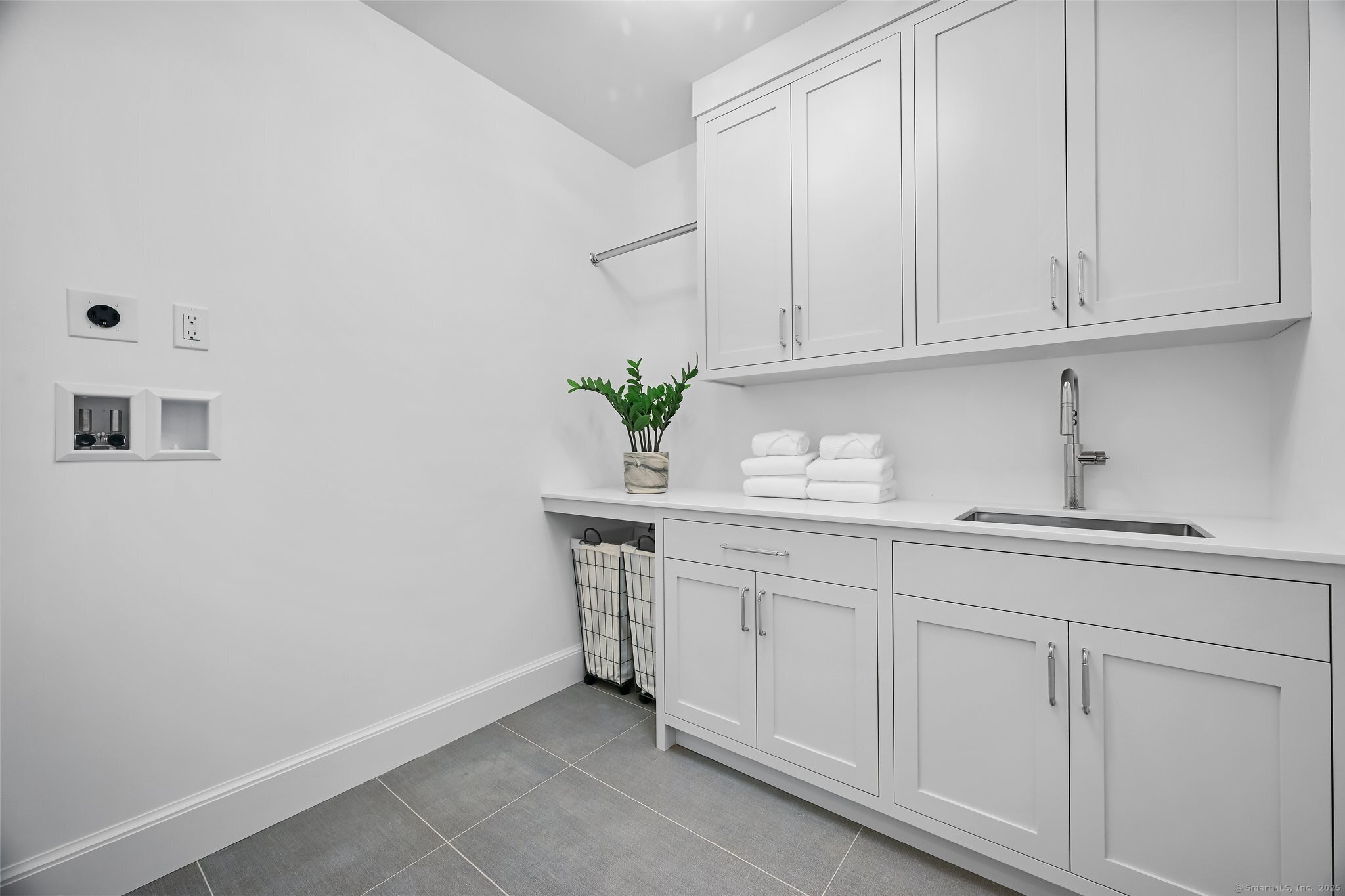 171 Compo, Westport, Connecticut 06880