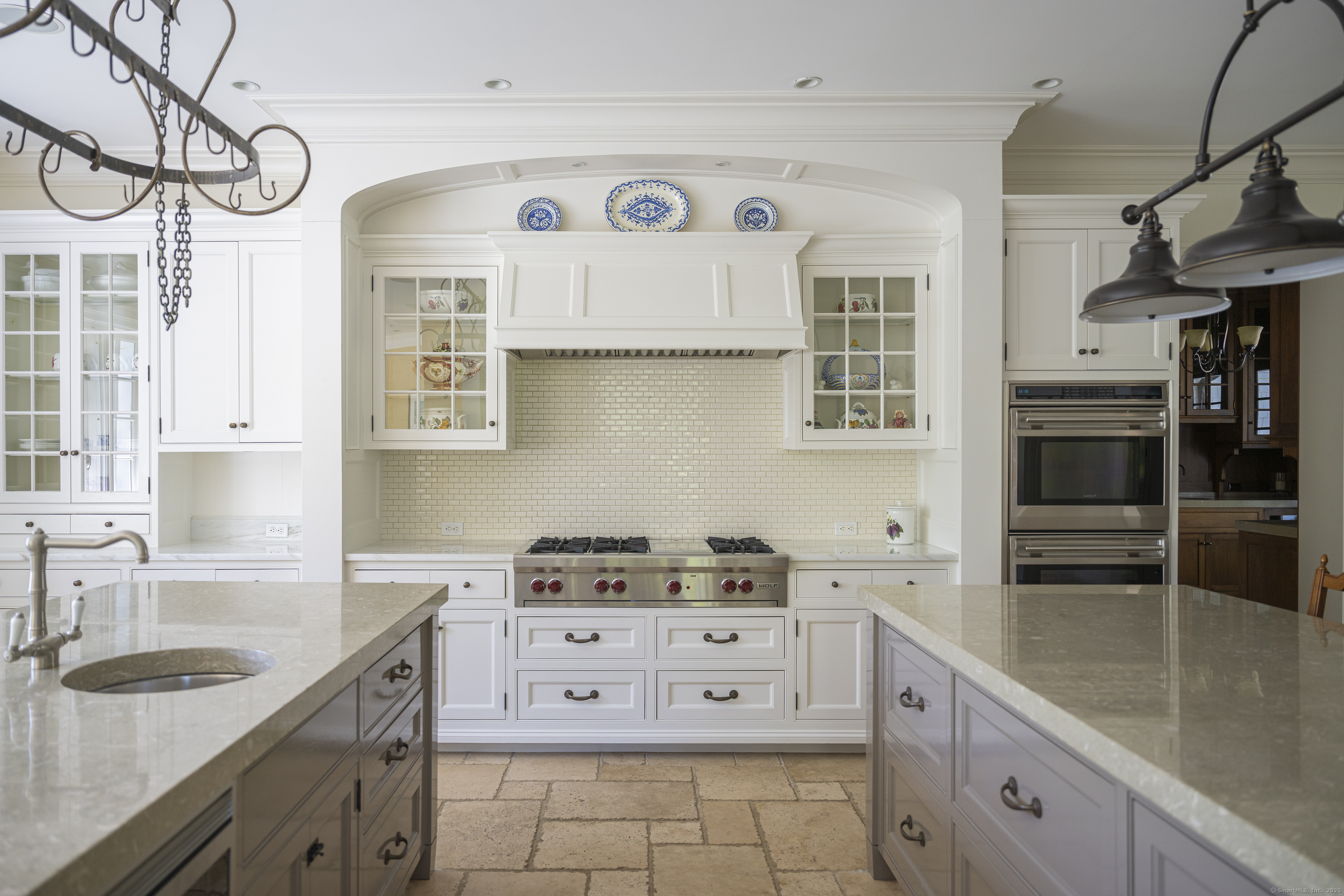 10 Cross, Darien, Connecticut 06820