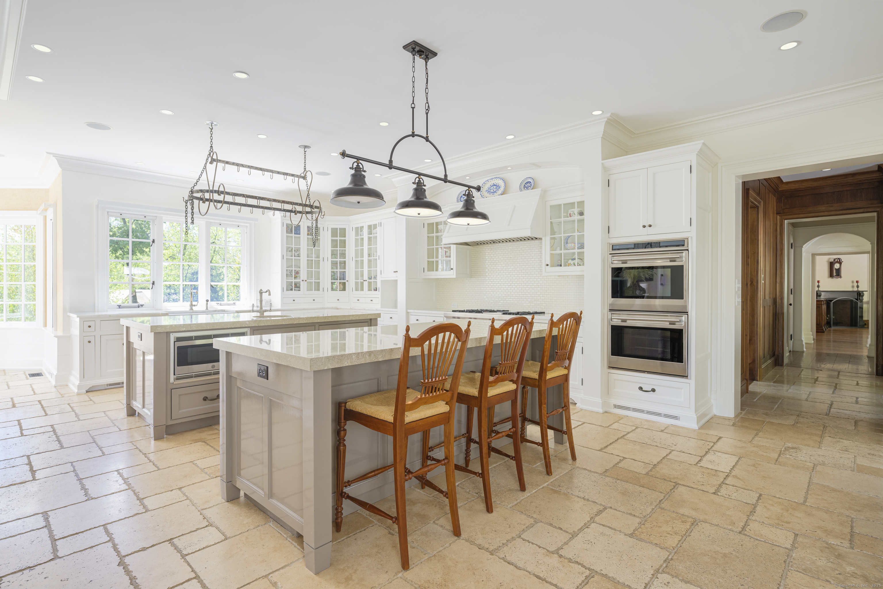 10 Cross, Darien, Connecticut 06820