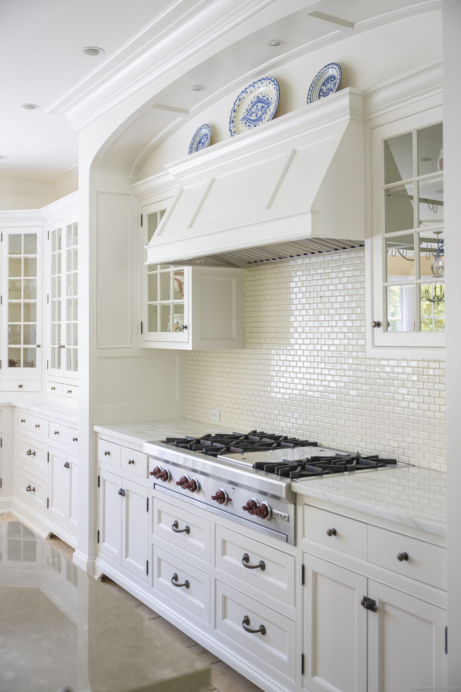 10 Cross, Darien, Connecticut 06820