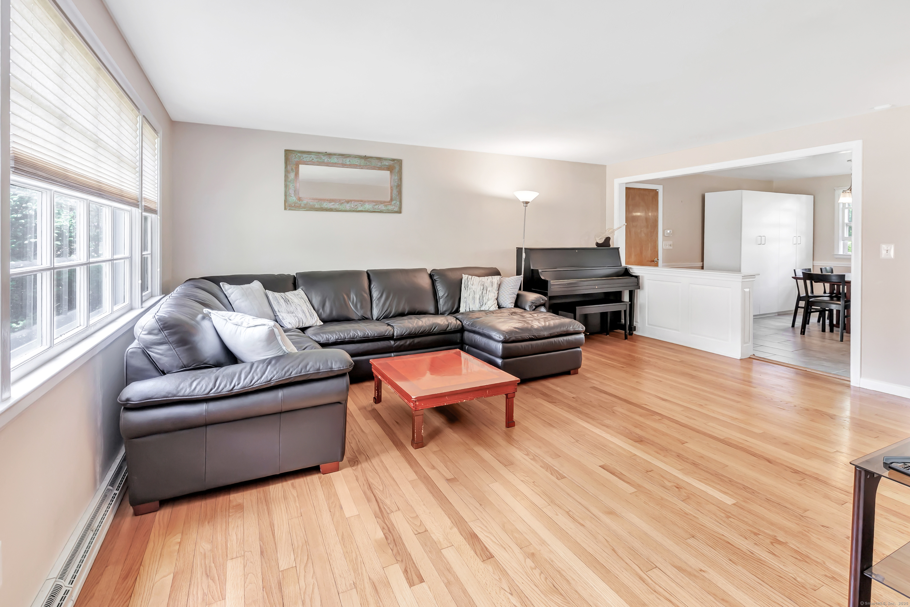 15 Roger, North Haven, Connecticut 06473