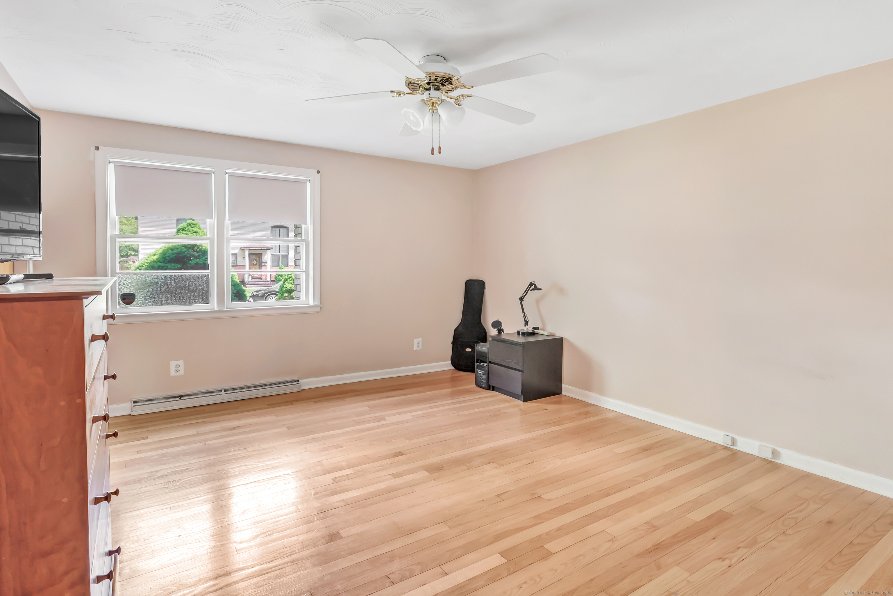15 Roger, North Haven, Connecticut 06473