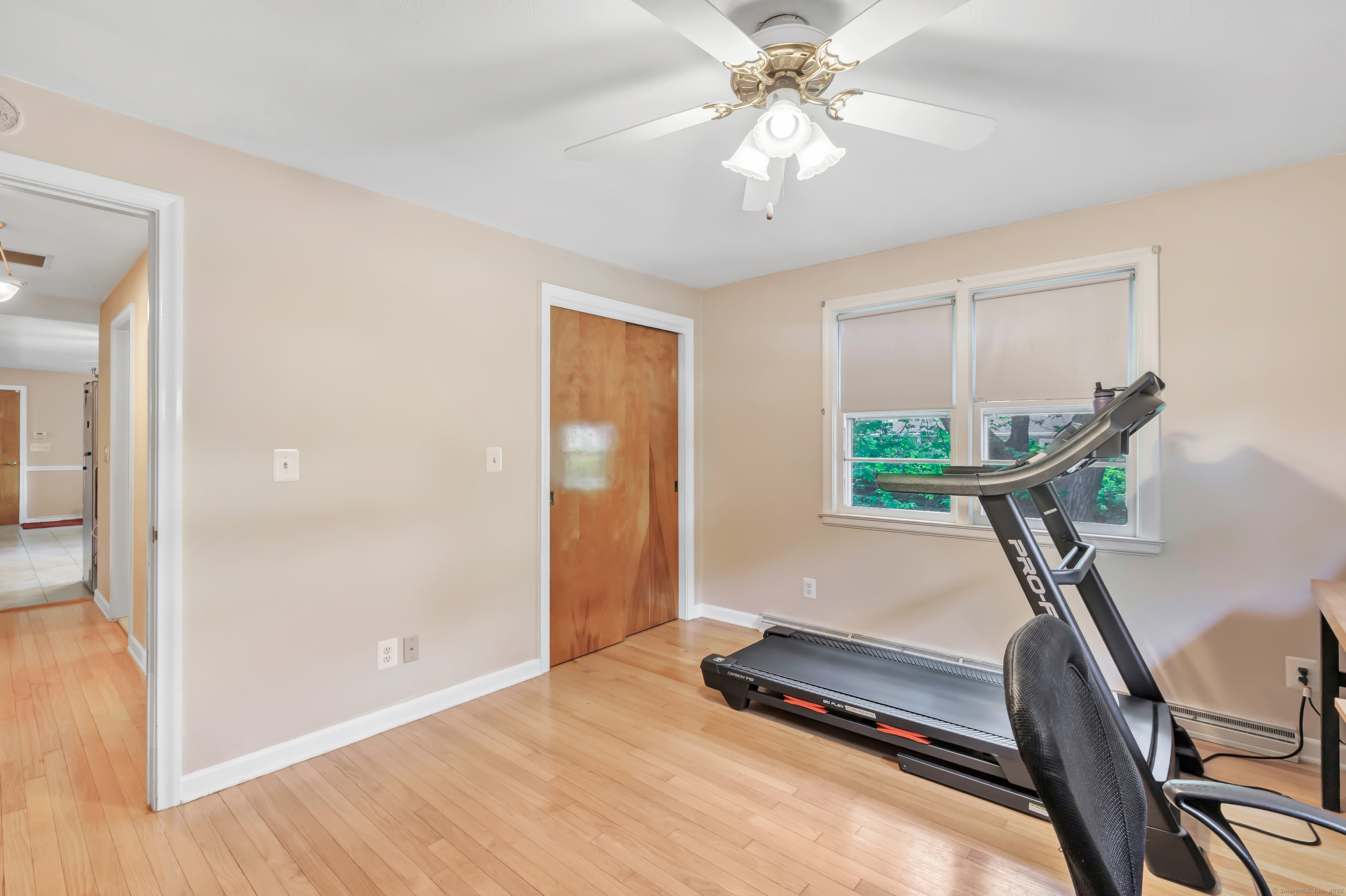 15 Roger, North Haven, Connecticut 06473