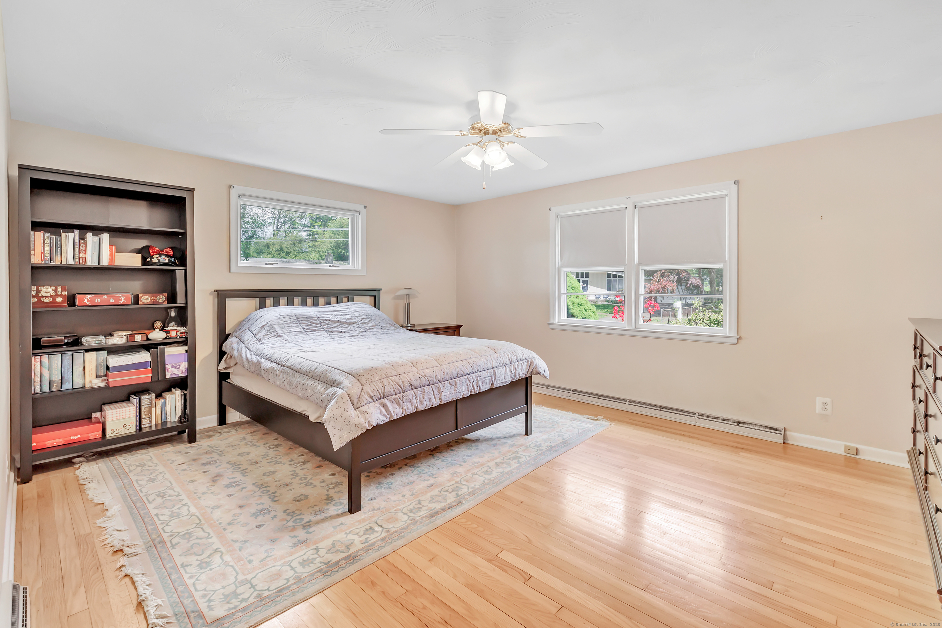 15 Roger, North Haven, Connecticut 06473