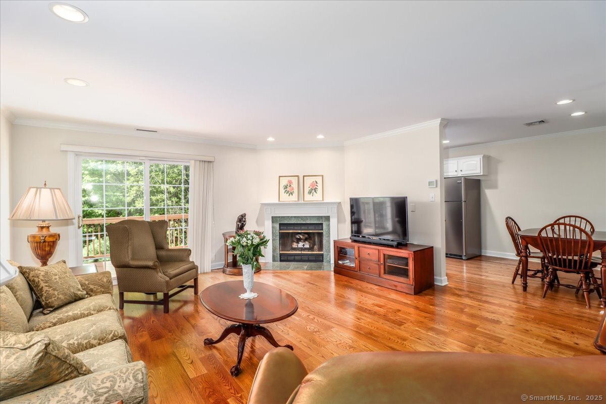 446 Pitkin, Trumbull, Connecticut 06611