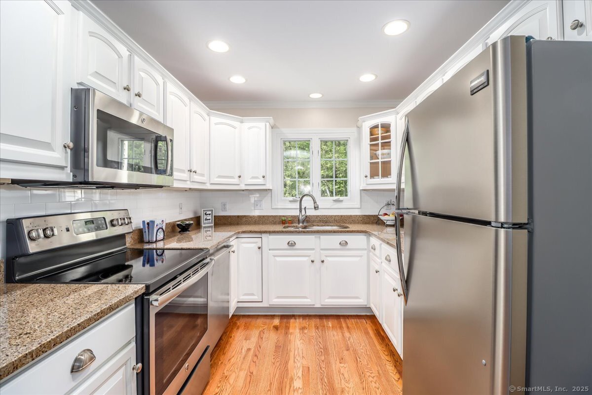 446 Pitkin, Trumbull, Connecticut 06611