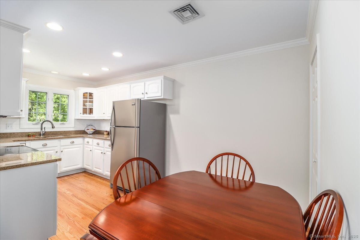 446 Pitkin, Trumbull, Connecticut 06611