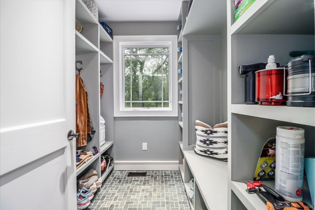 550 Barrack Hill, Ridgefield, Connecticut 06877