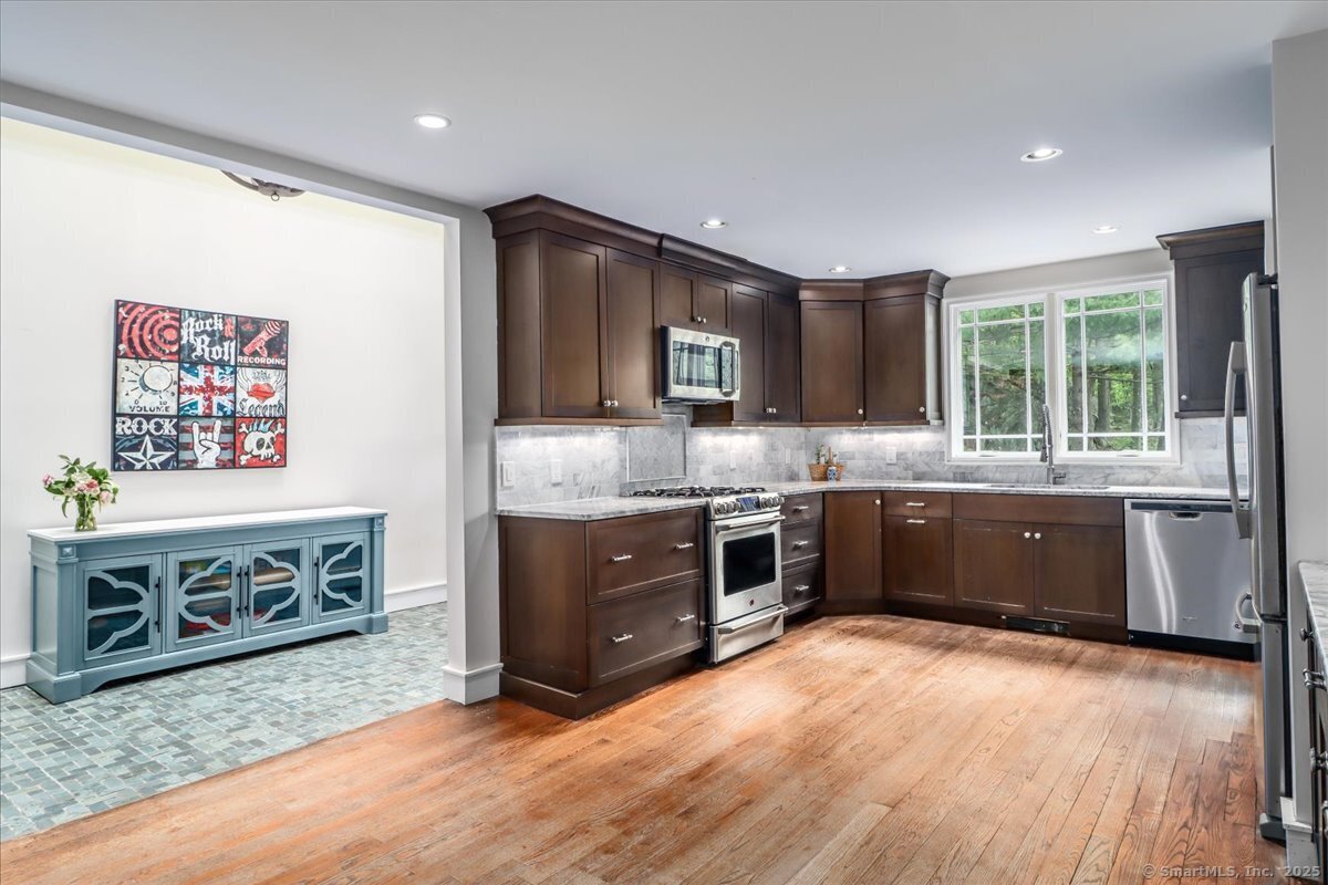 550 Barrack Hill, Ridgefield, Connecticut 06877