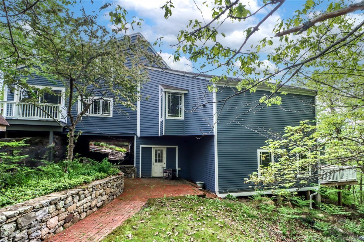 550 Barrack Hill, Ridgefield, Connecticut 06877