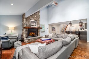 Homes for sale in Ridgefield, CT | 550 Barrack Hill Rd, Ridgefield, CT 06877 | MLS# 24094759